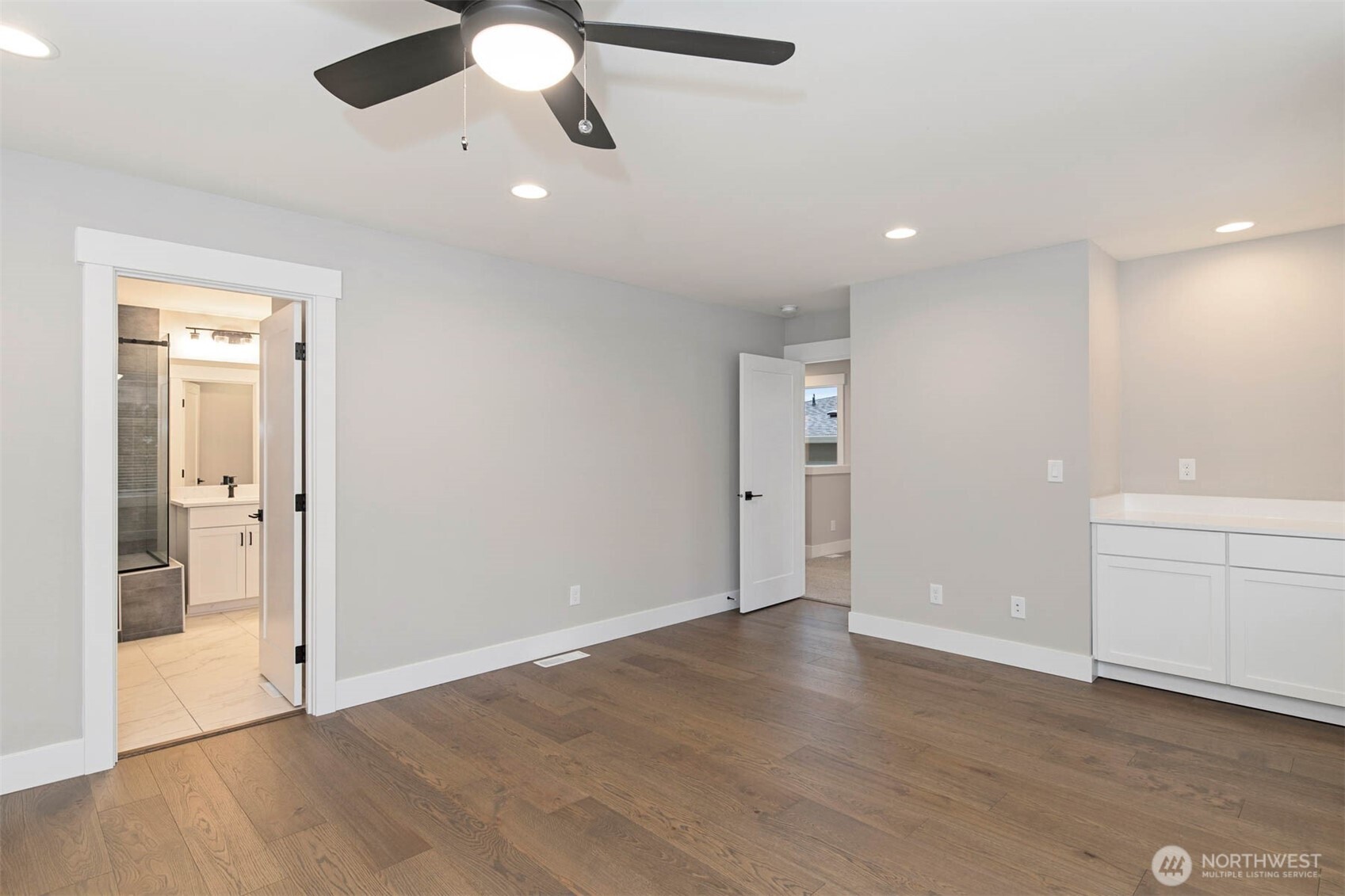 7573 S 130th Place Property Photo 11