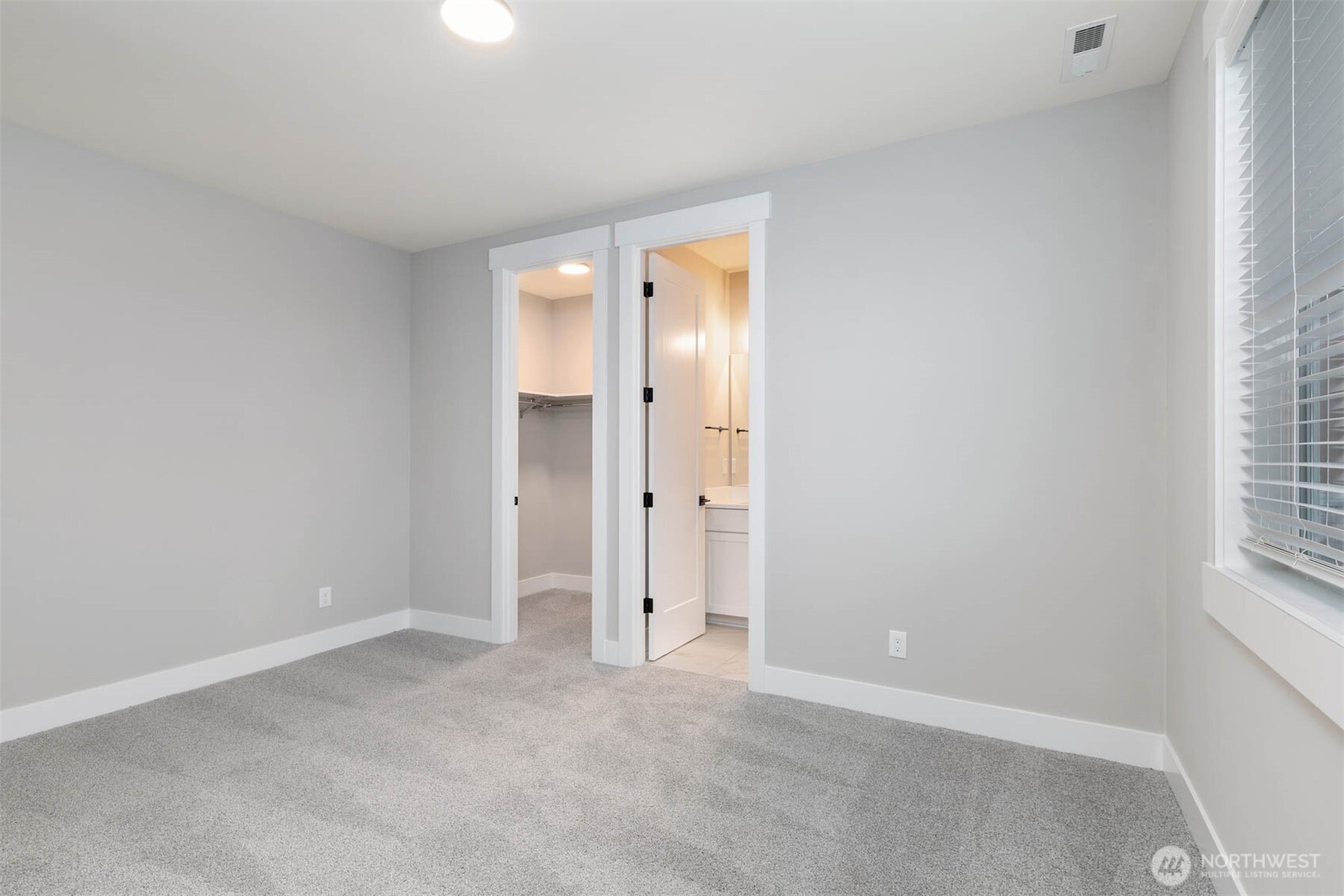 7573 S 130th Place Property Photo 15