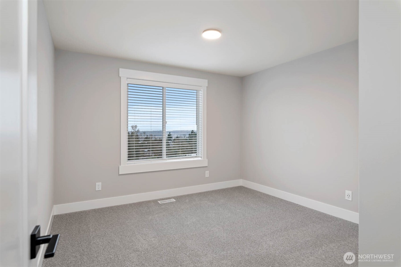 7573 S 130th Place Property Photo 16
