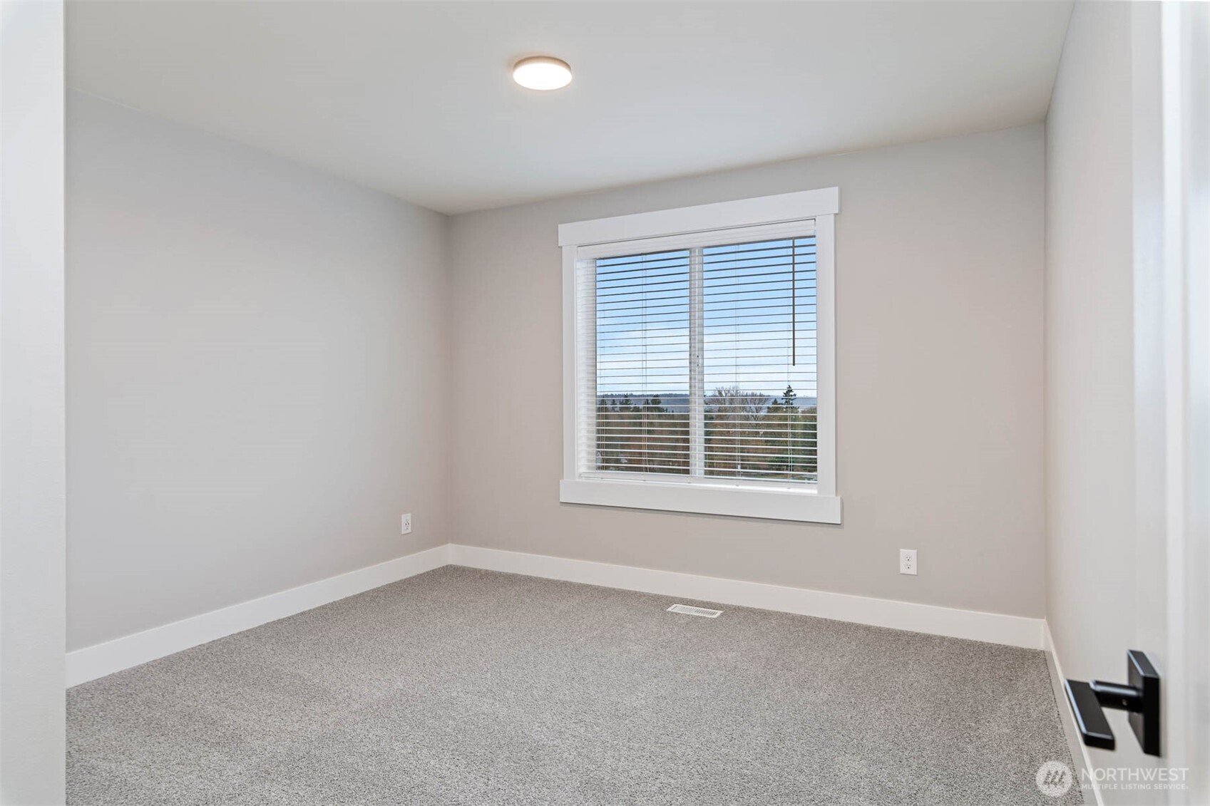 7573 S 130th Place Property Photo 17