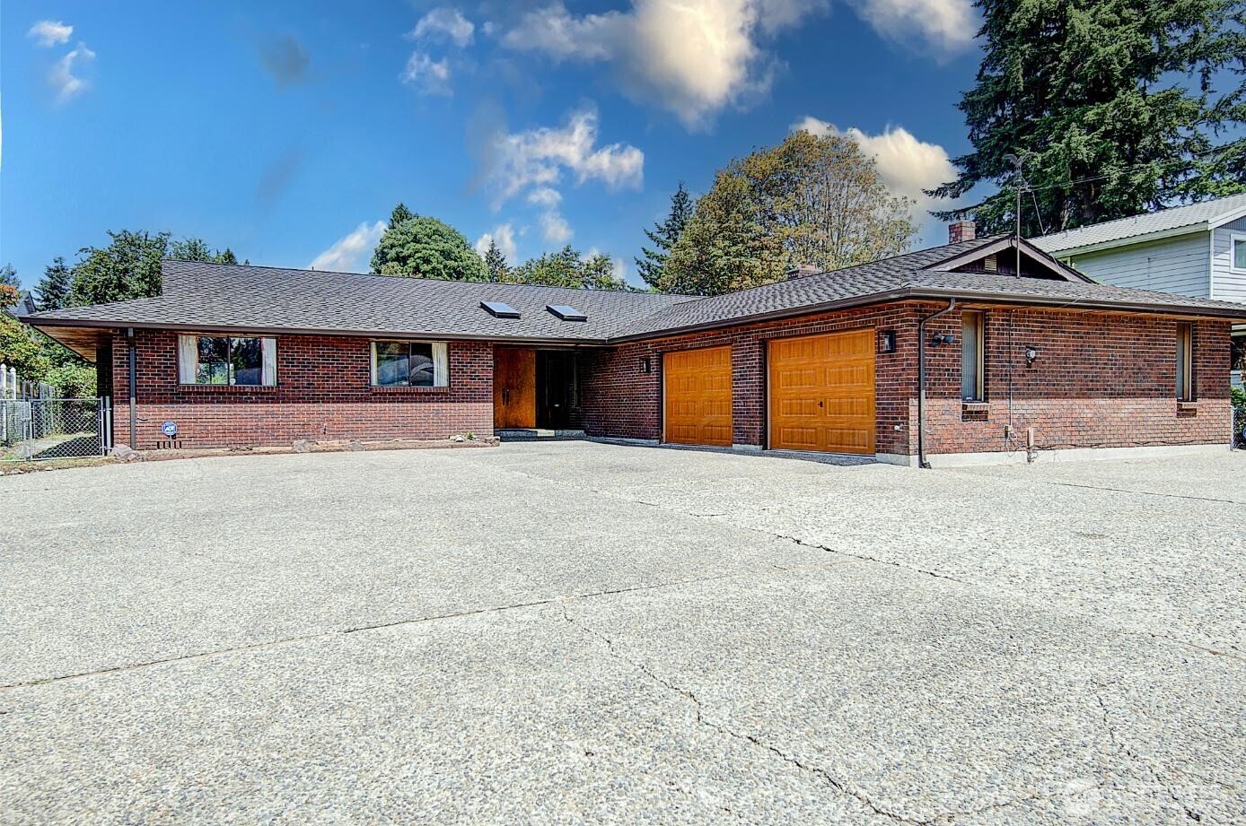 2211 108th Street Property Photo 1