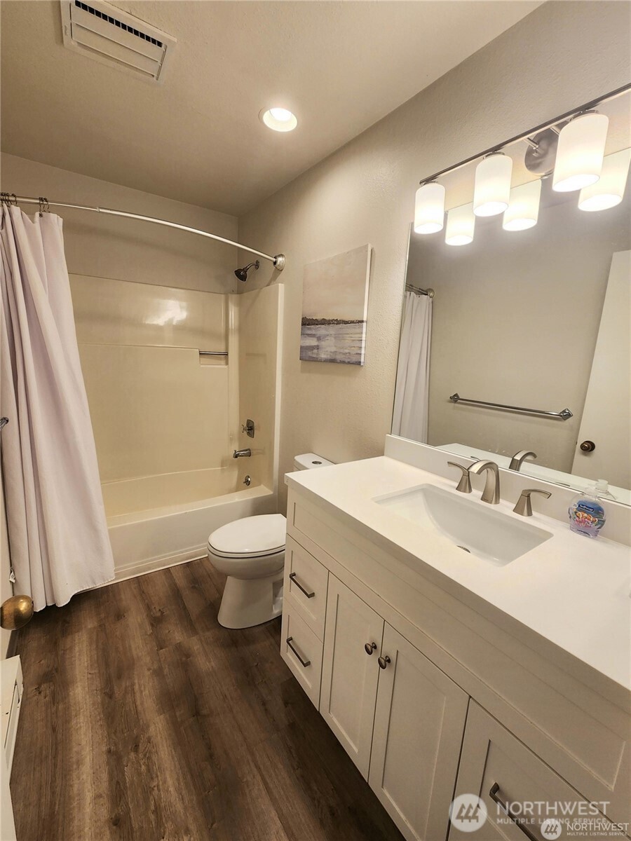 1 Nekquelekin 417-c Property Photo 12