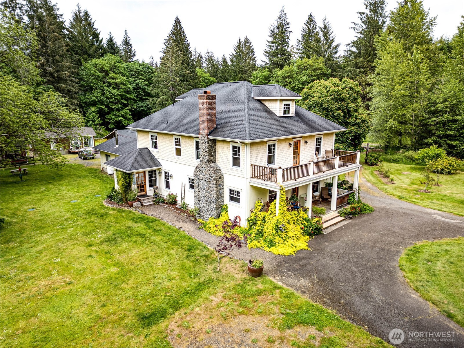 272 Rixon Road Property Photo 1