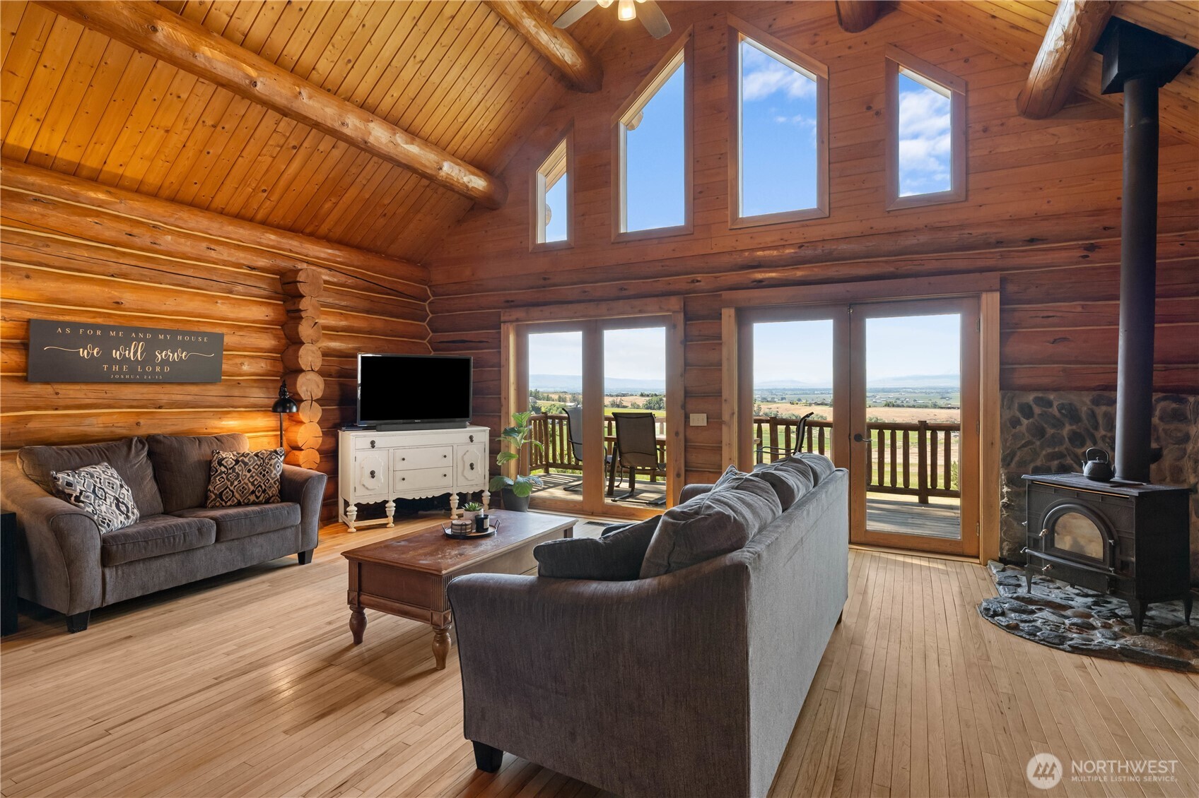 559 4th Parallel Road Property Photo 6