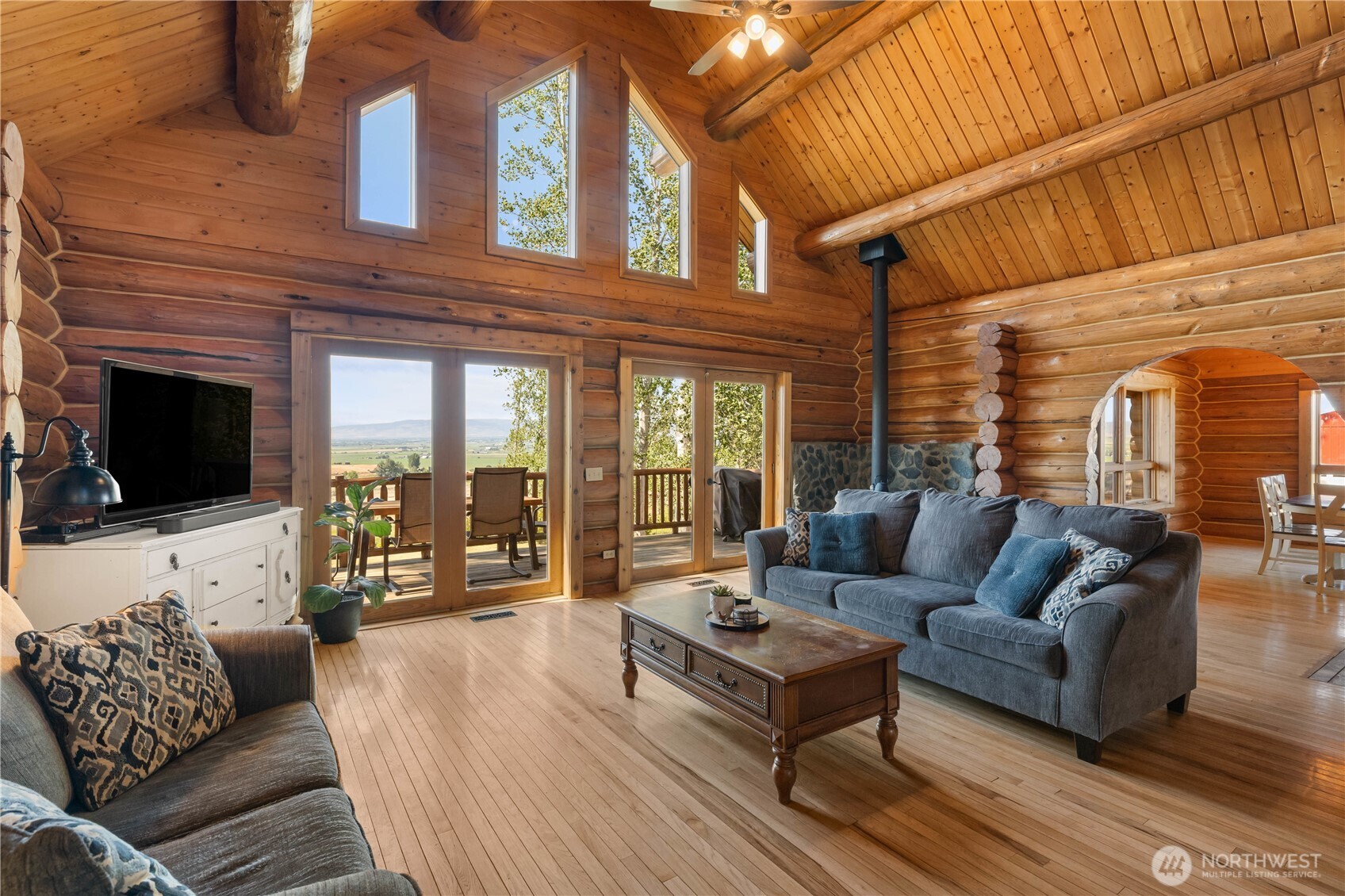 559 4th Parallel Road Property Photo 7
