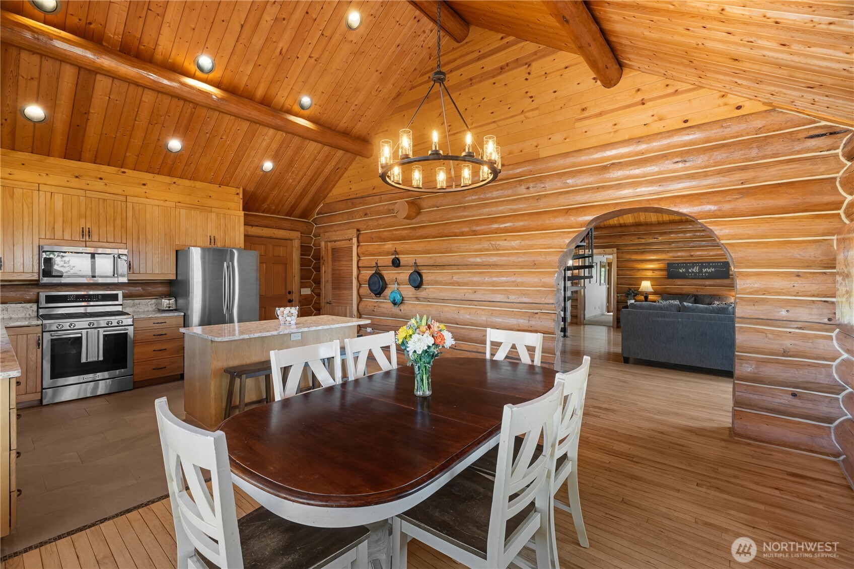 559 4th Parallel Road Property Photo 12