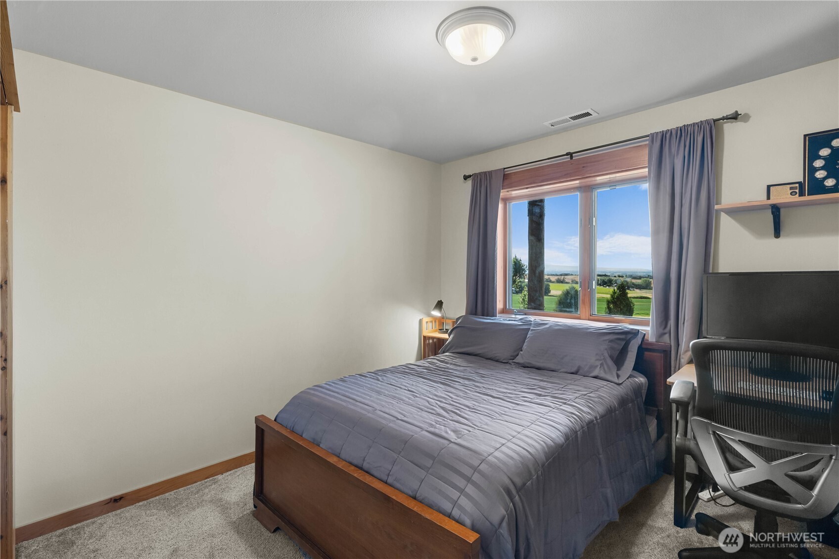 559 4th Parallel Road Property Photo 24