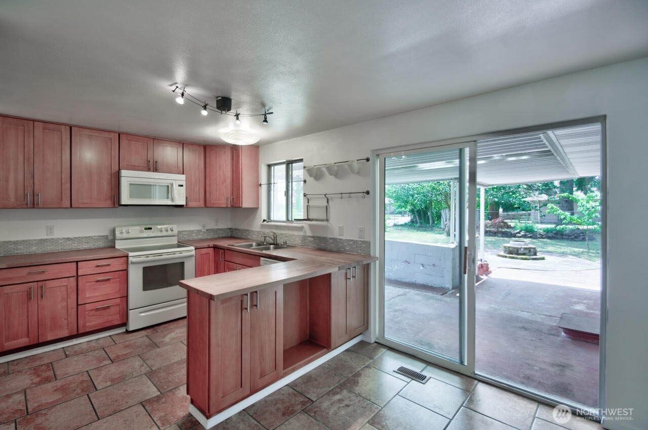 9902 114th Street Property Photo 11