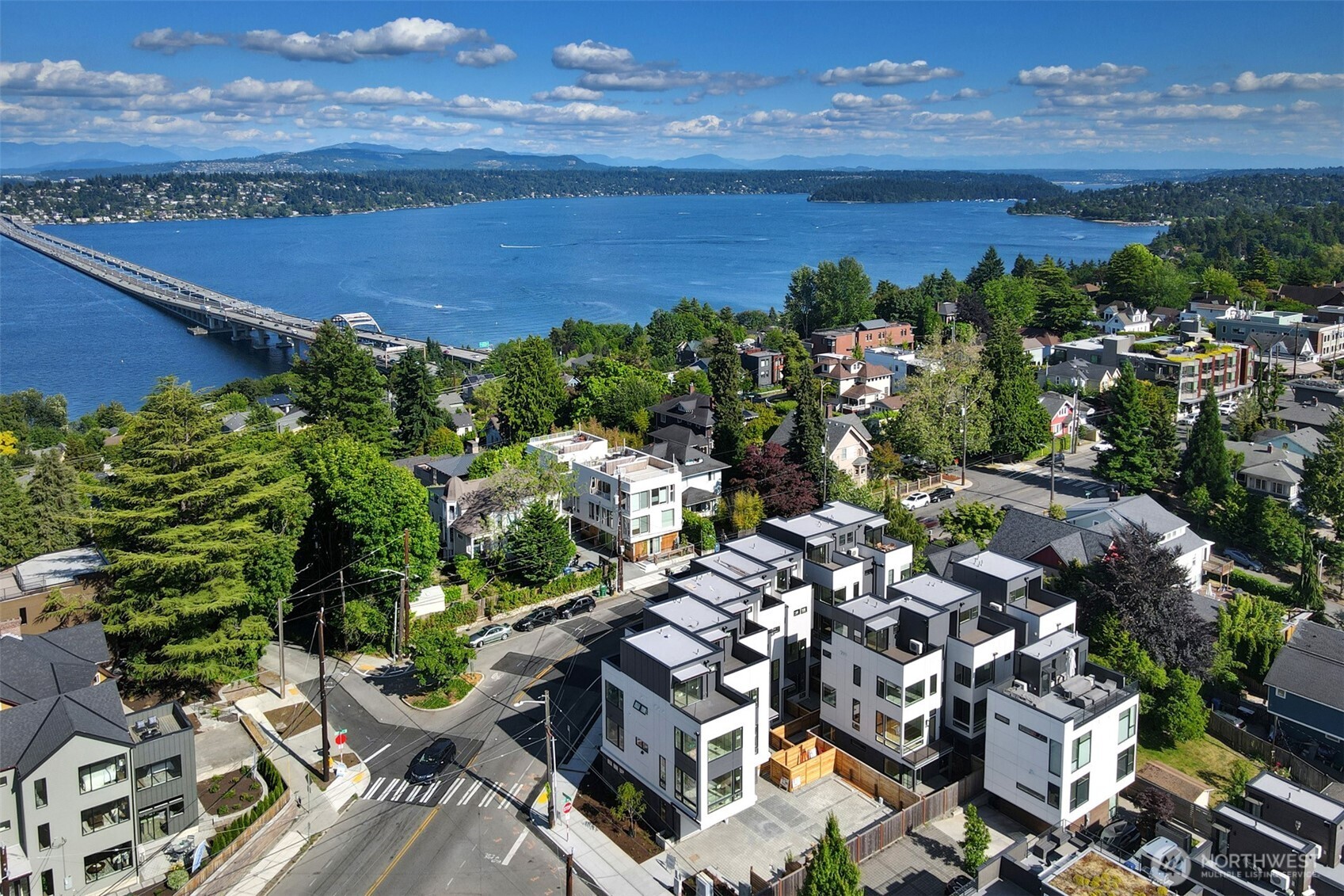 1307 31st Avenue Property Photo 3