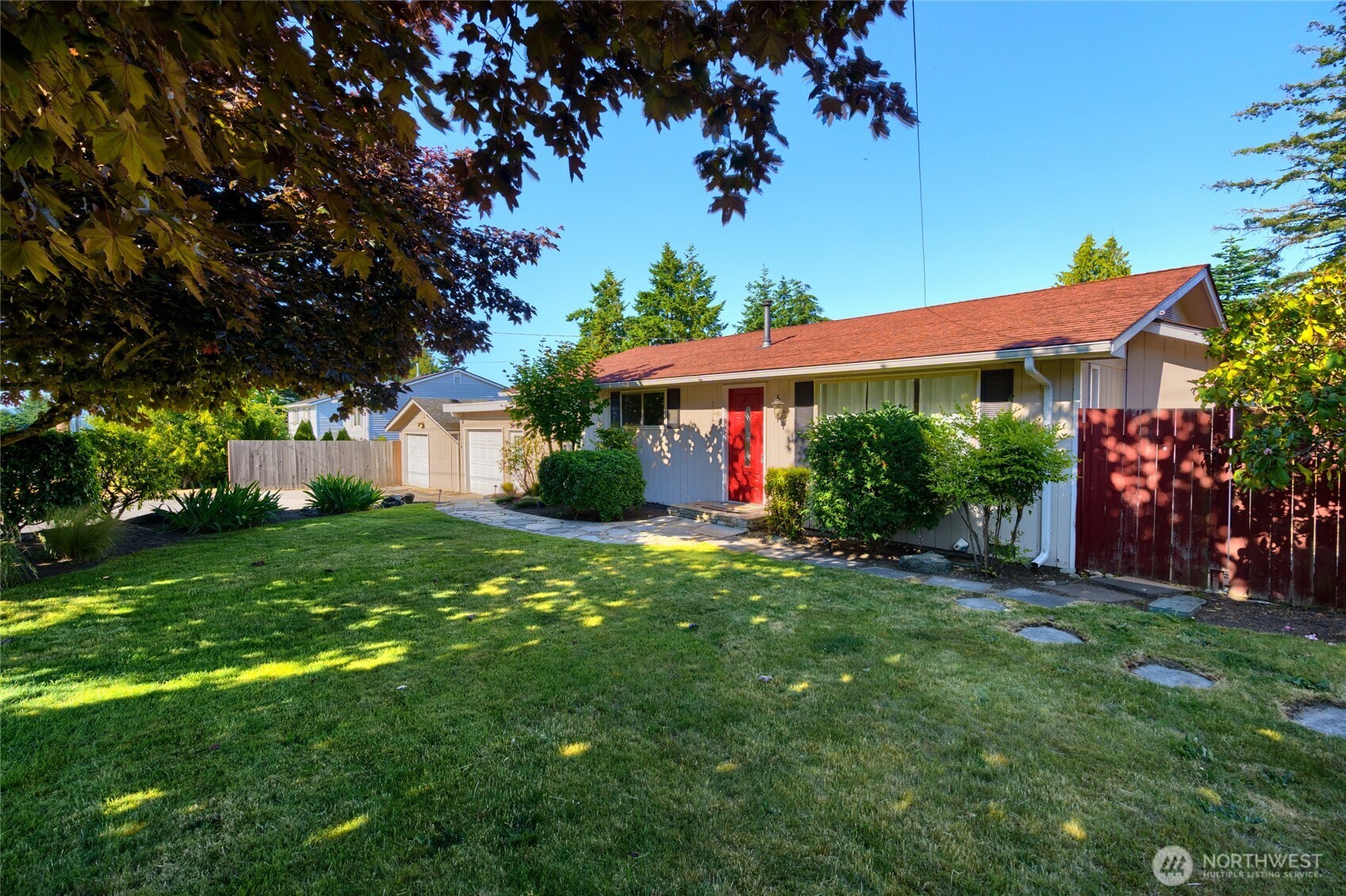 2317 D Avenue Property Photo 1