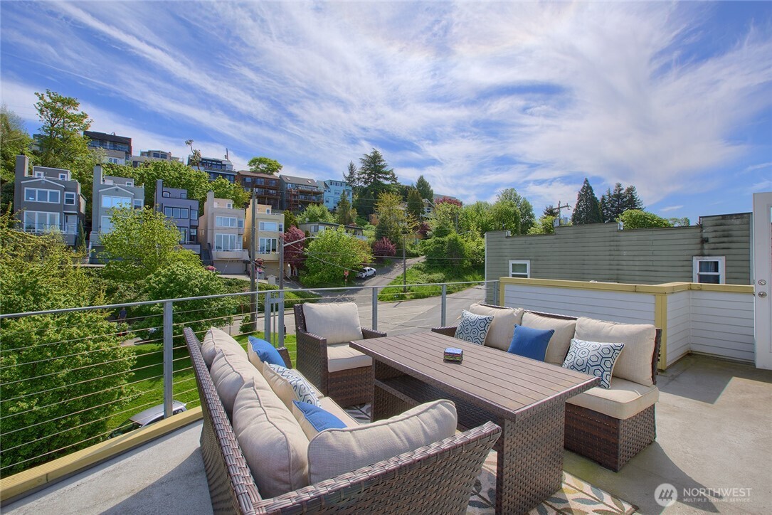 2067 Gilman Drive Property Photo 1