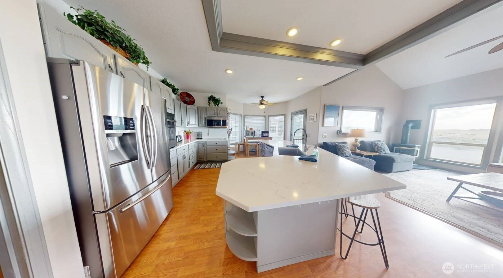 23309 J Place Property Photo 8