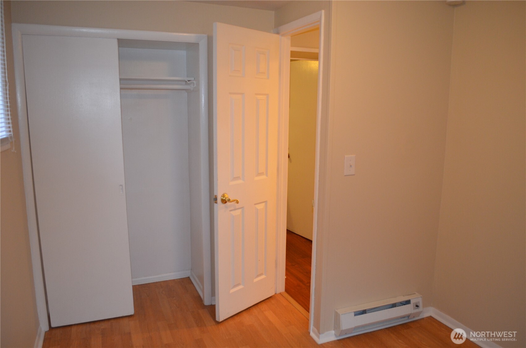 306 2nd St Property Photo 10