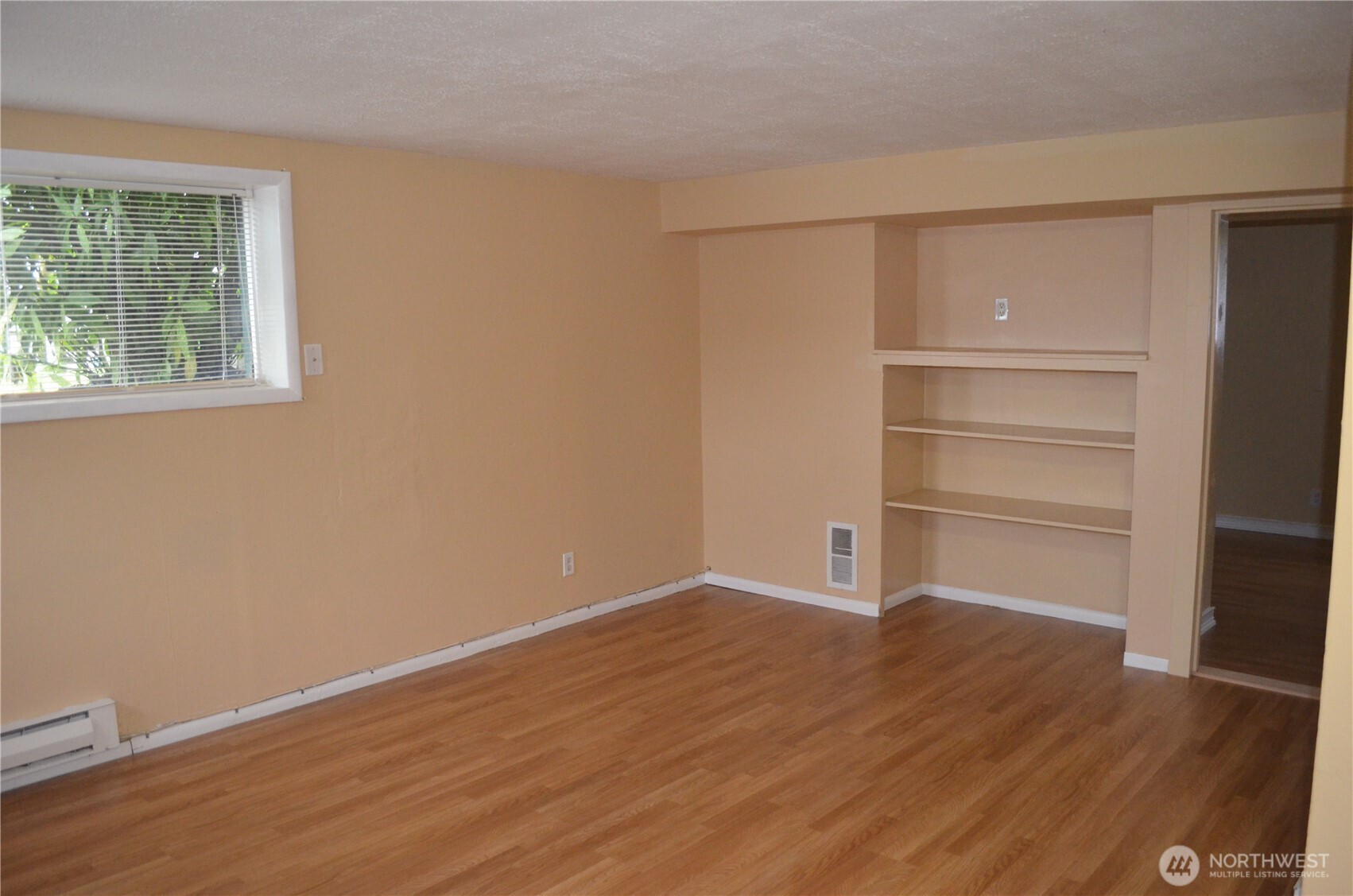 306 2nd St Property Photo 11