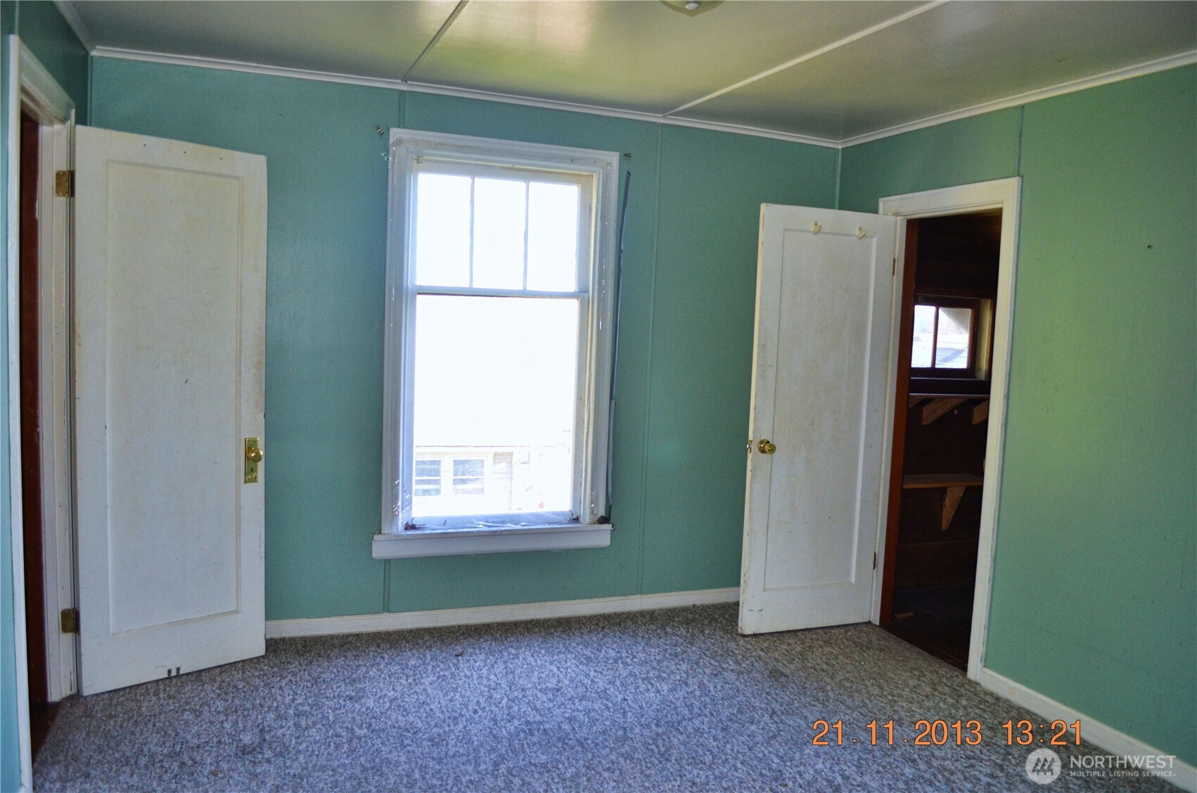 306 2nd St Property Photo 12