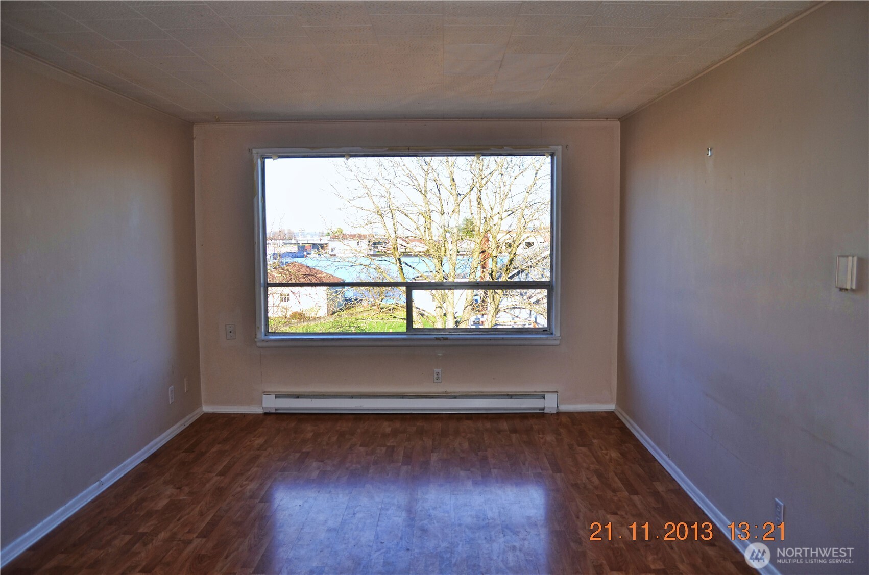 306 2nd St Property Photo 13