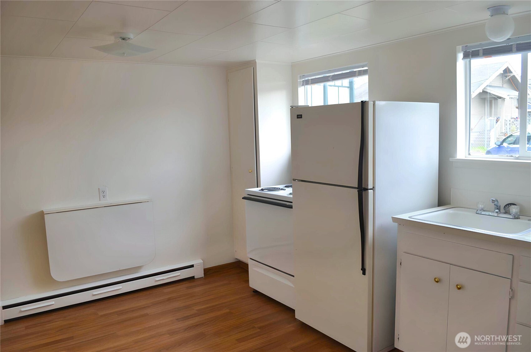 306 2nd St Property Photo 19