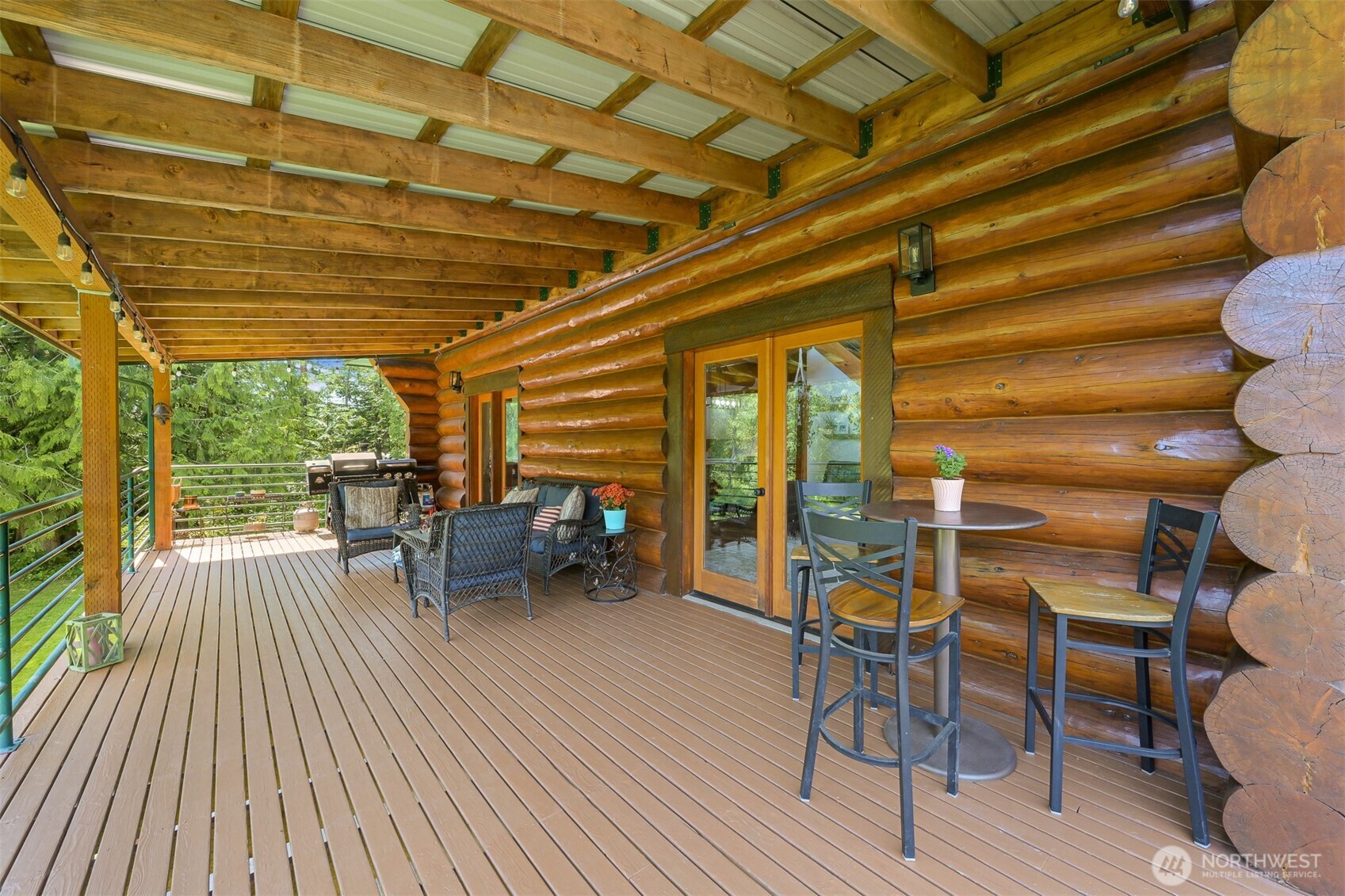 2046 E Smith Road Property Photo 6