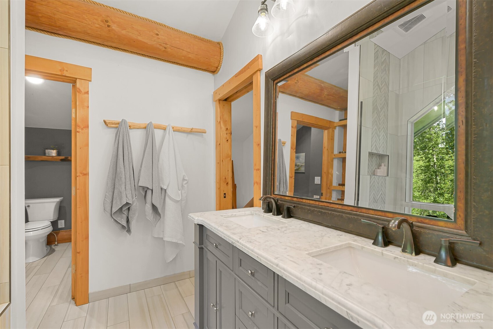 2046 E Smith Road Property Photo 20