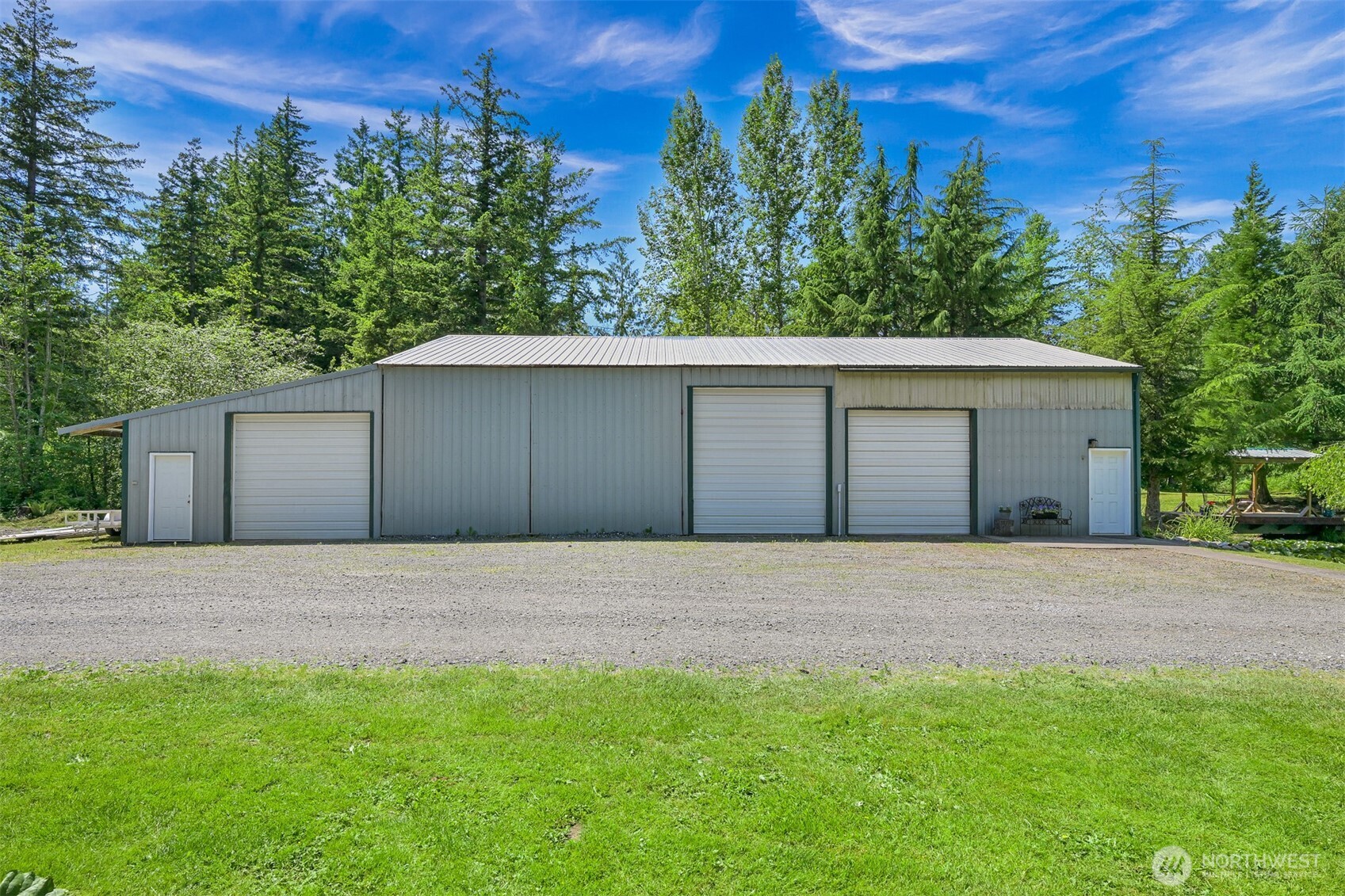 2046 E Smith Road Property Photo 30