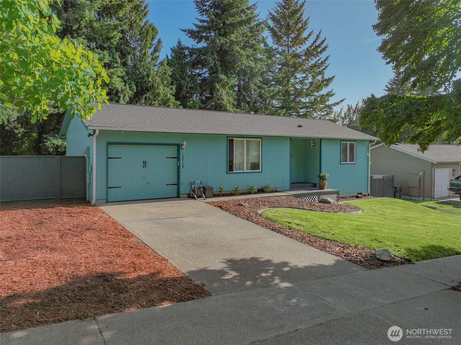 1717 14th Ave SE