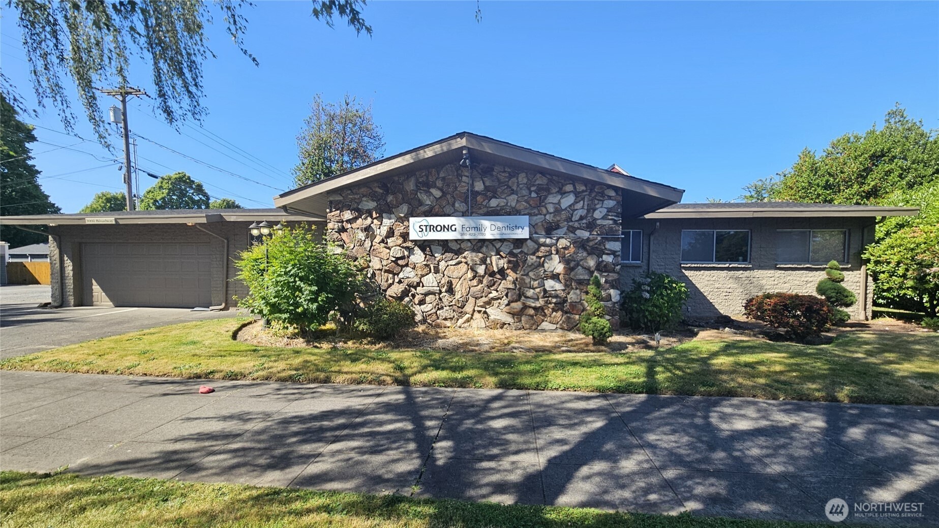 1006 Broadway Street Property Photo 1