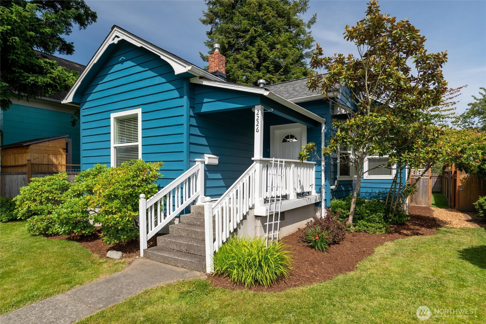 2226 King Street Property Photo 1