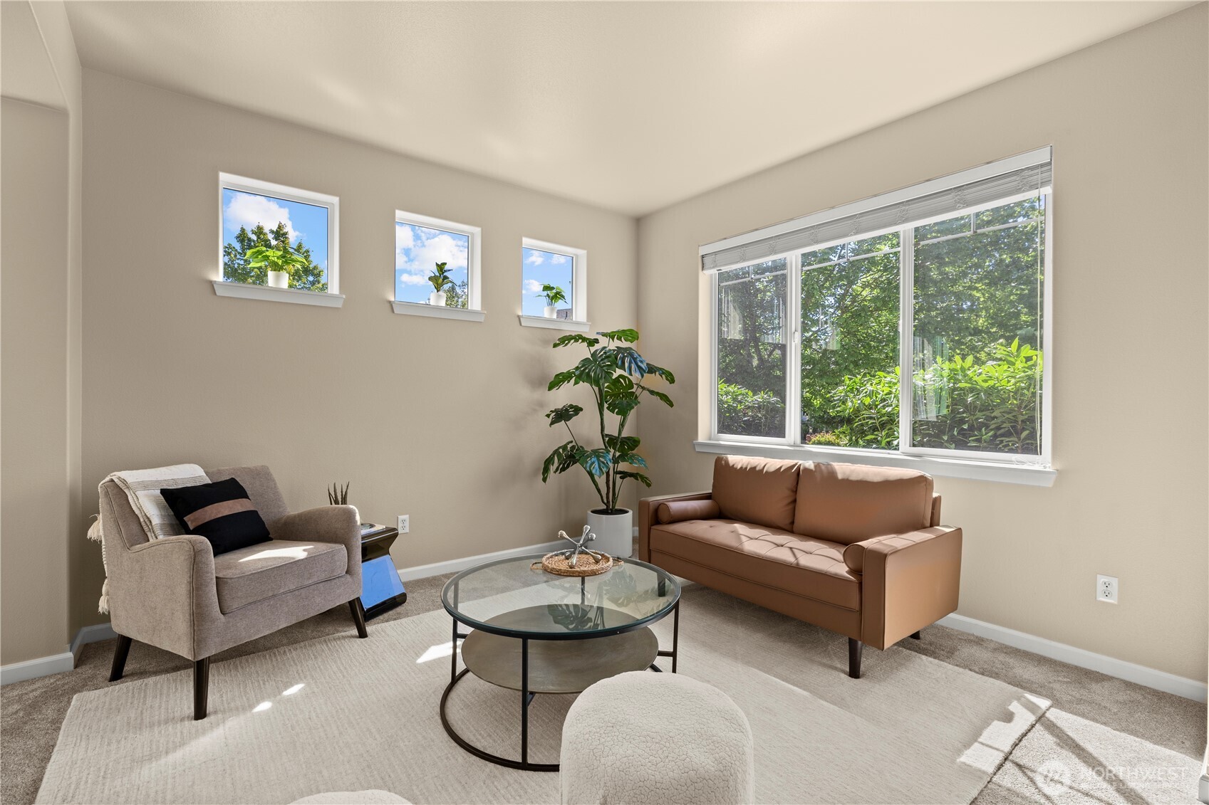 2519 Chateau Drive Property Photo 4