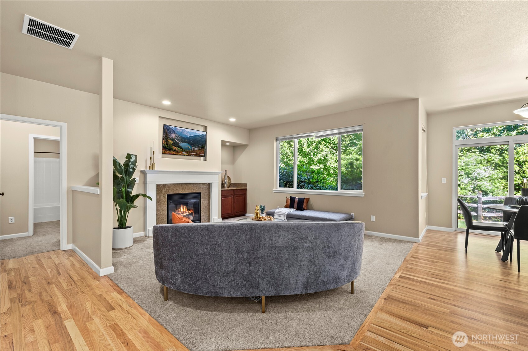 2519 Chateau Drive Property Photo 10