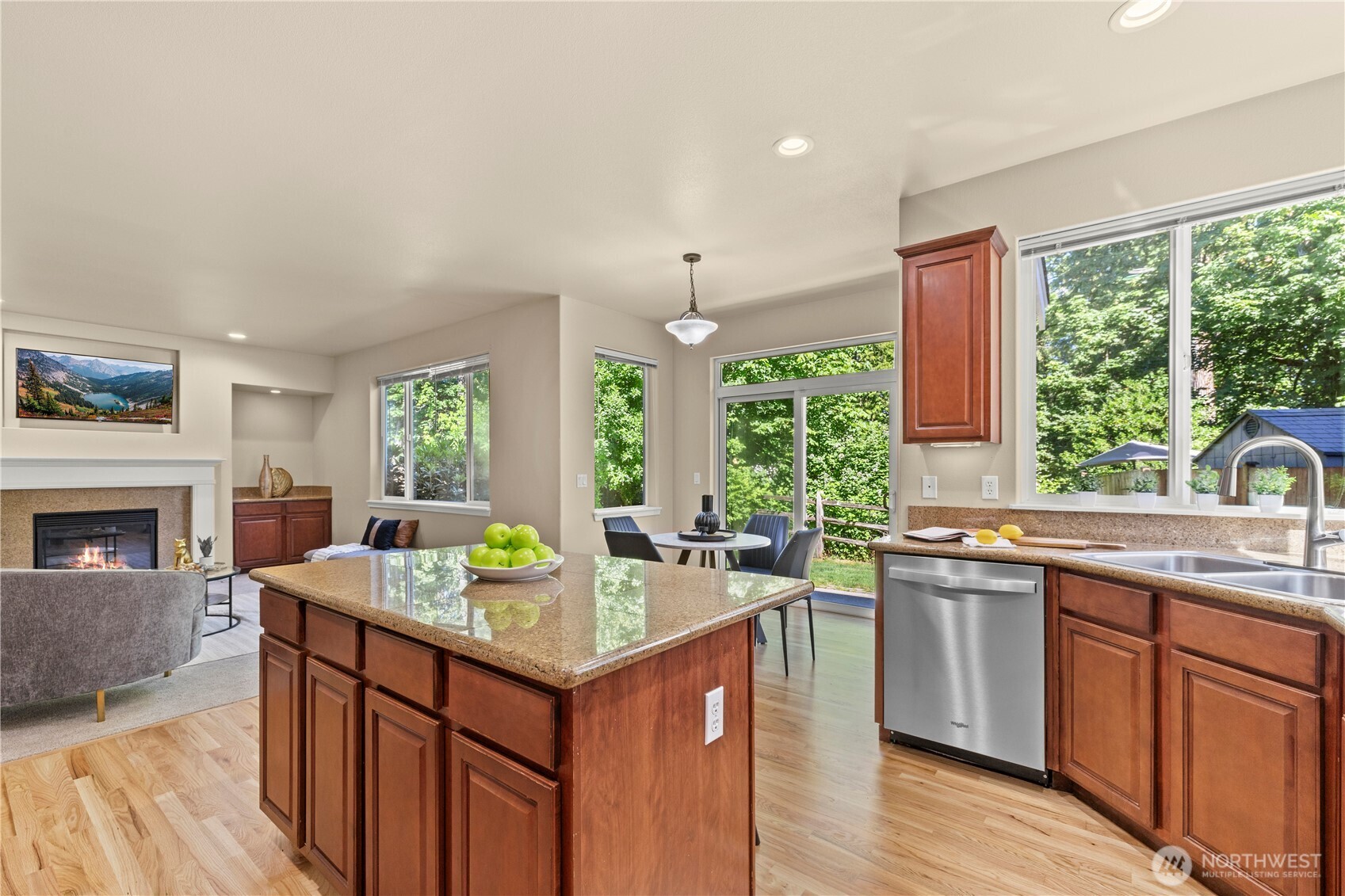 2519 Chateau Drive Property Photo 13