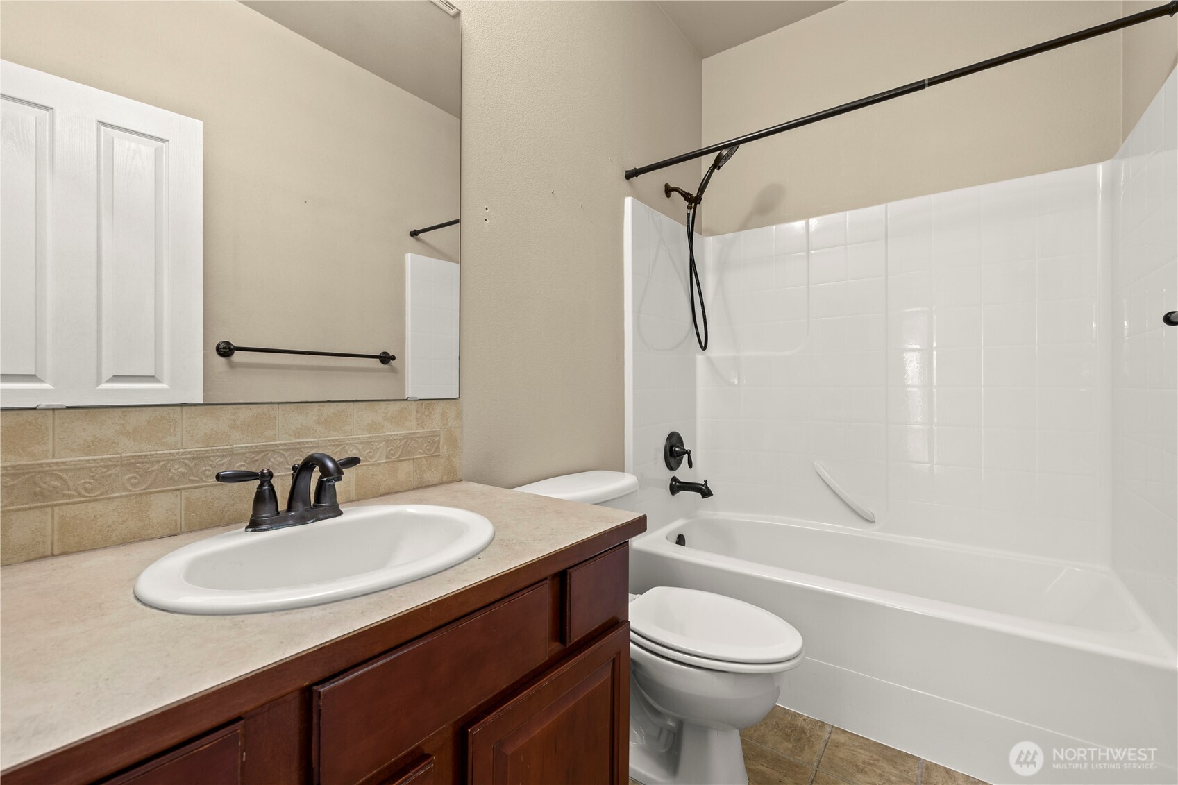 2519 Chateau Drive Property Photo 16