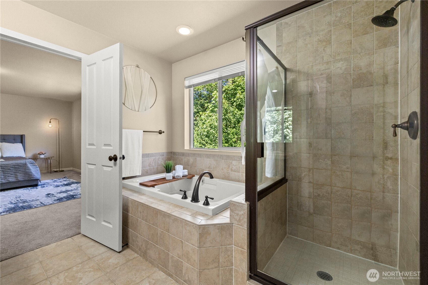 2519 Chateau Drive Property Photo 21