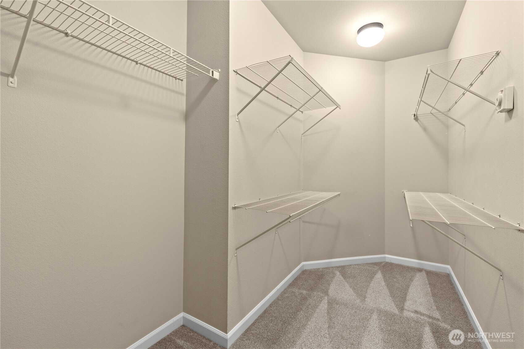 2519 Chateau Drive Property Photo 22