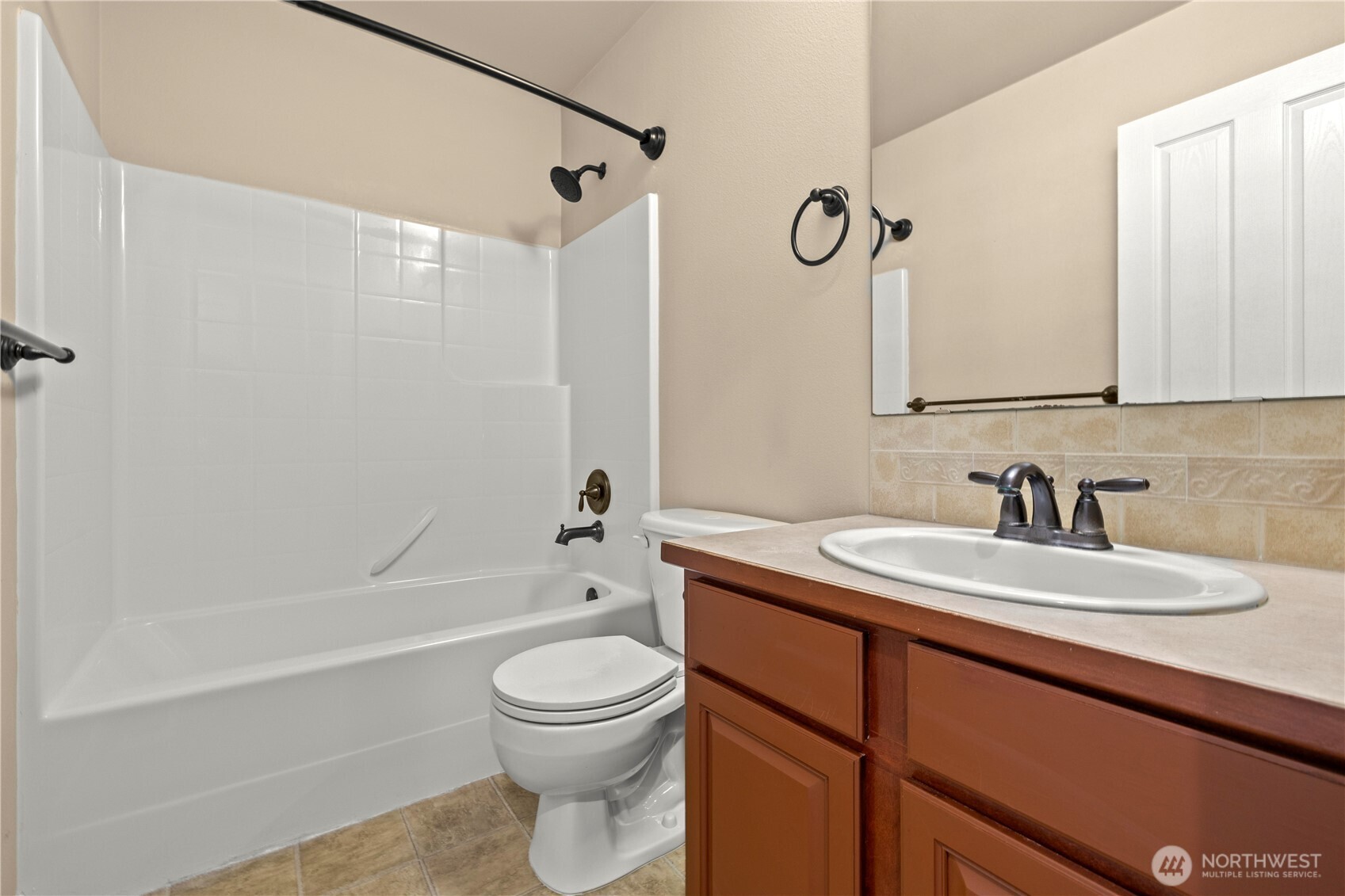 2519 Chateau Drive Property Photo 23
