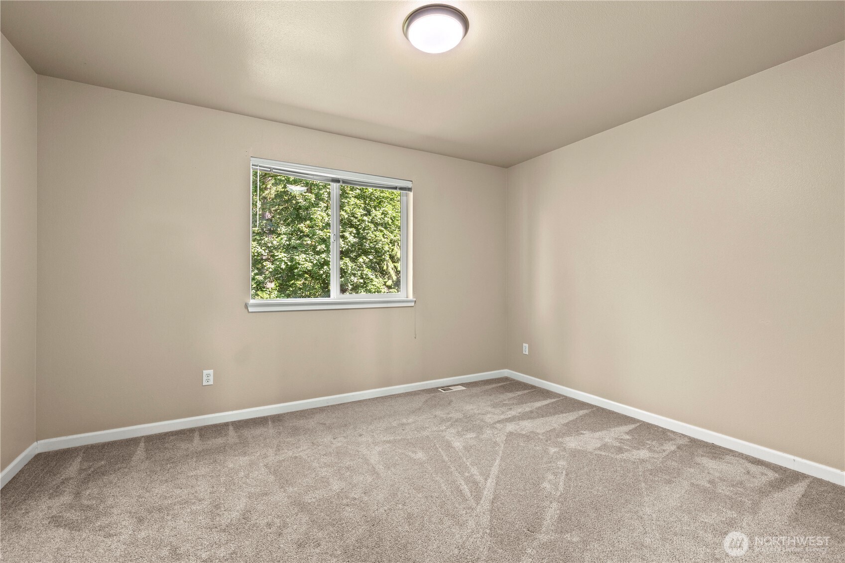 2519 Chateau Drive Property Photo 24