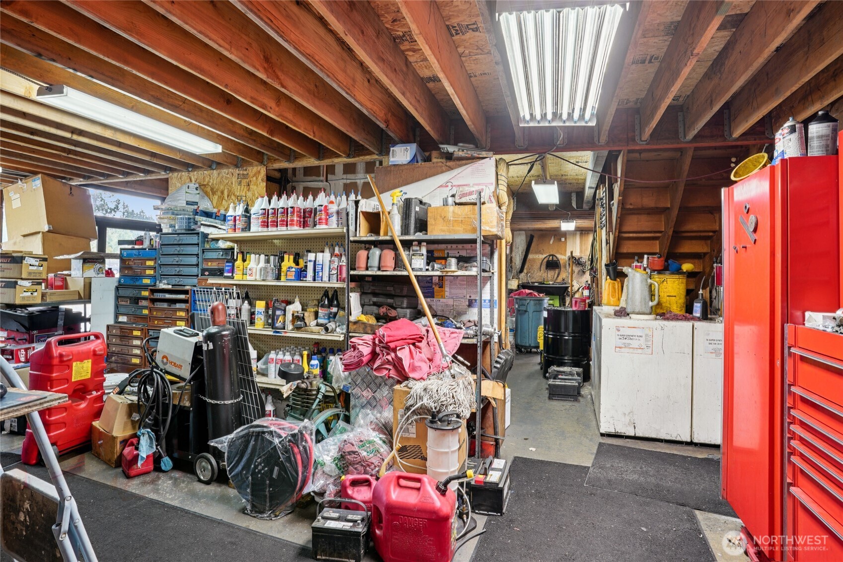 8808 Canyon Road Property Photo 4