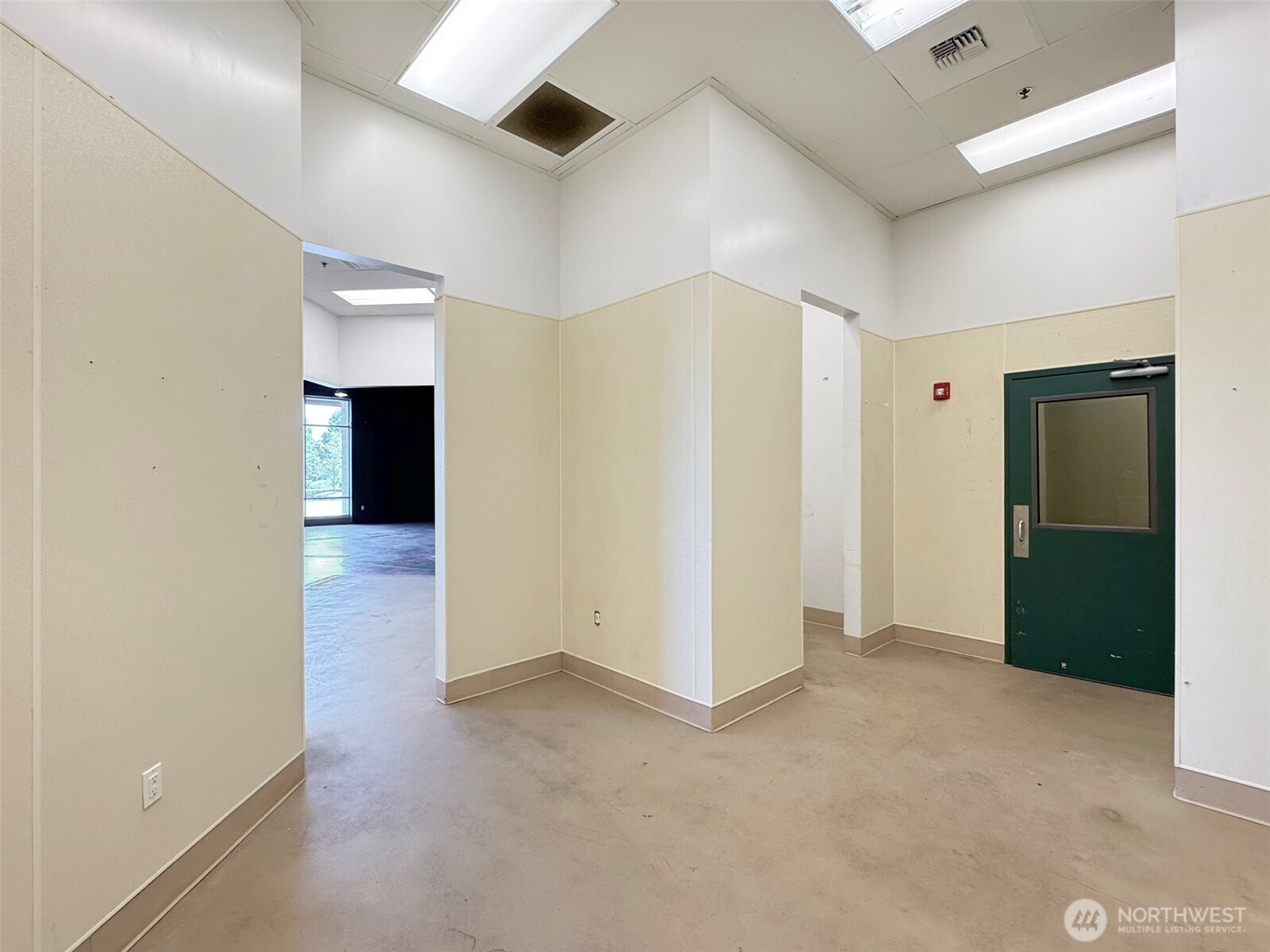 1400 W Washington Street 101 Property Photo 13