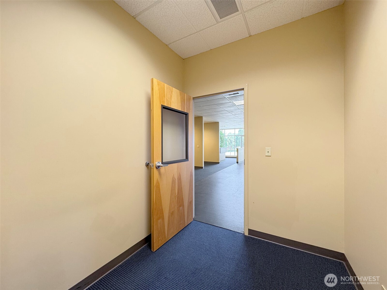 1400 W Washington Street 102 Property Photo 19
