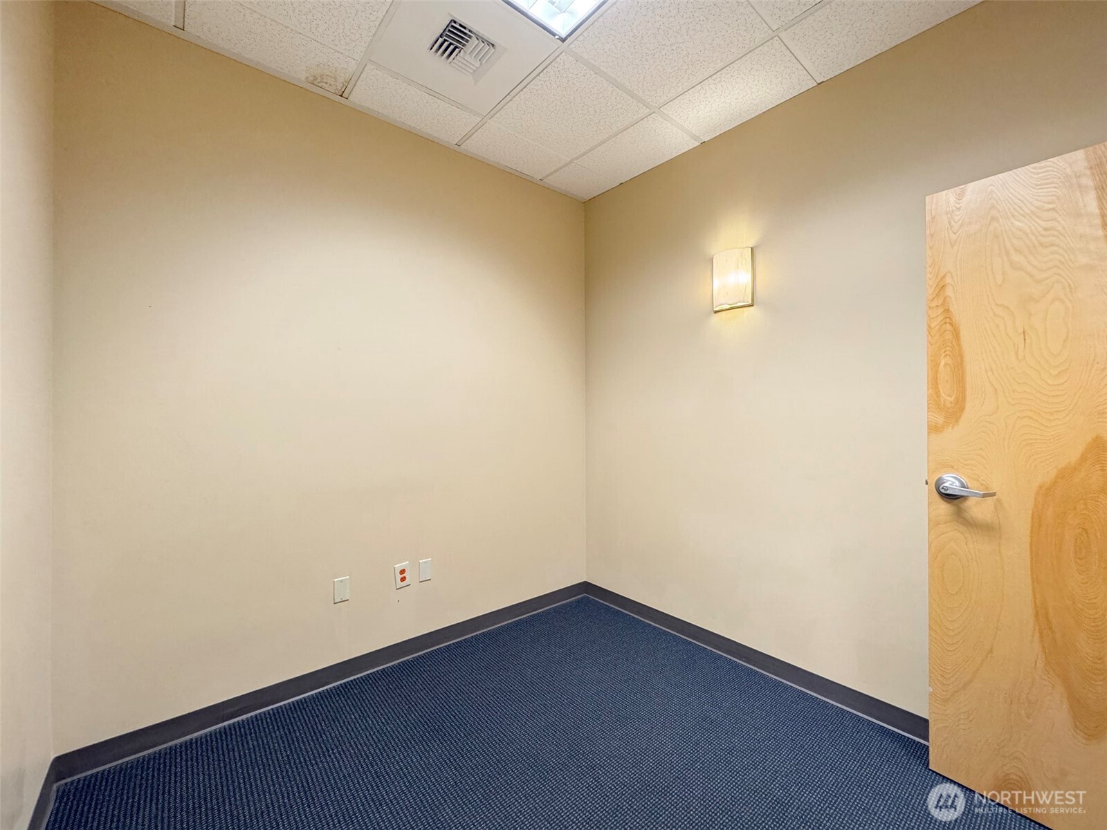 1400 W Washington Street 102 Property Photo 21
