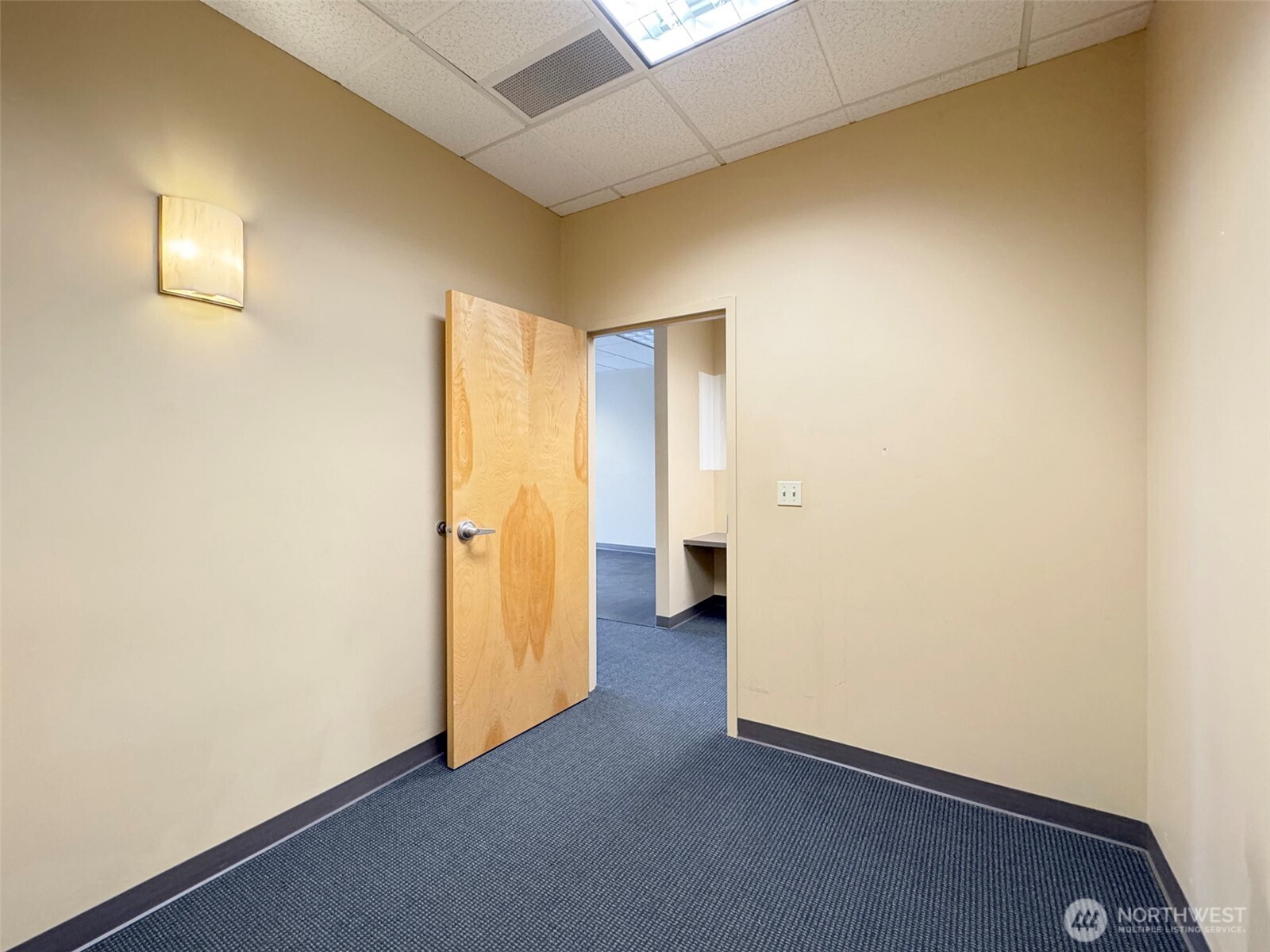 1400 W Washington Street 102 Property Photo 22