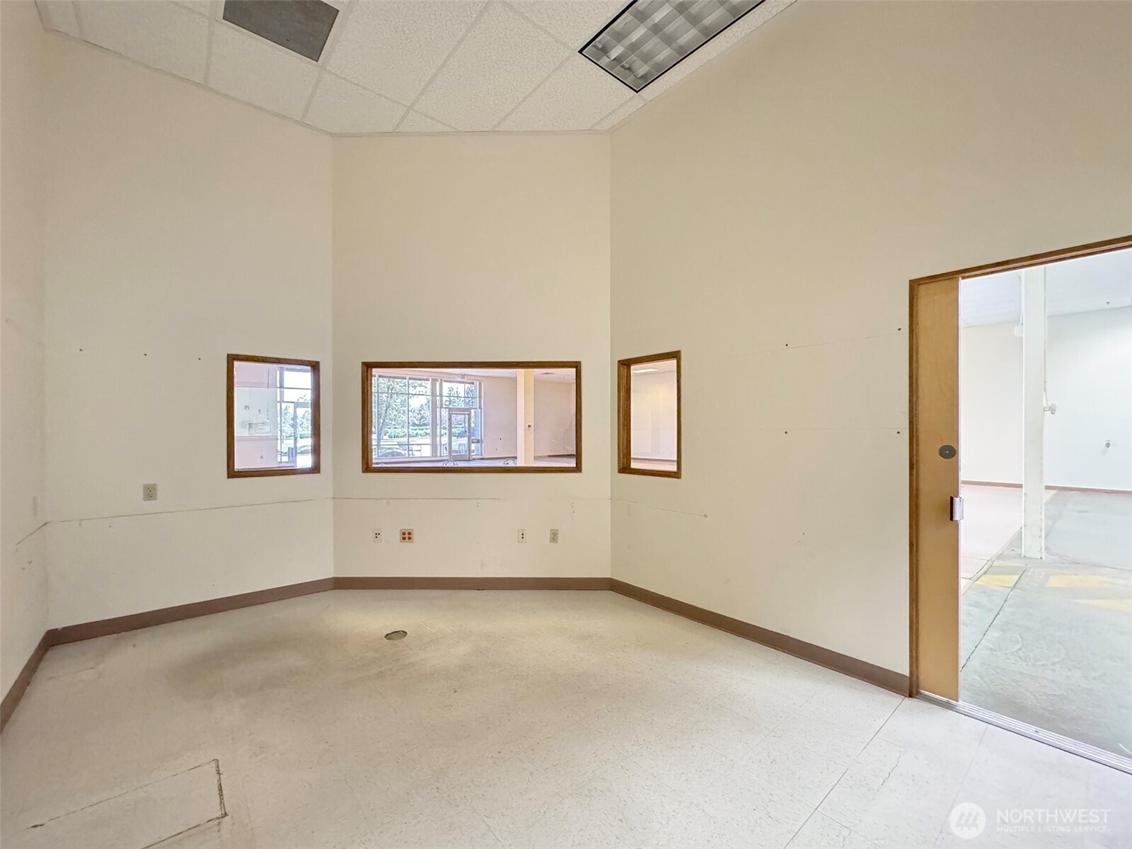 1400 W Washington Street 105 Property Photo 15