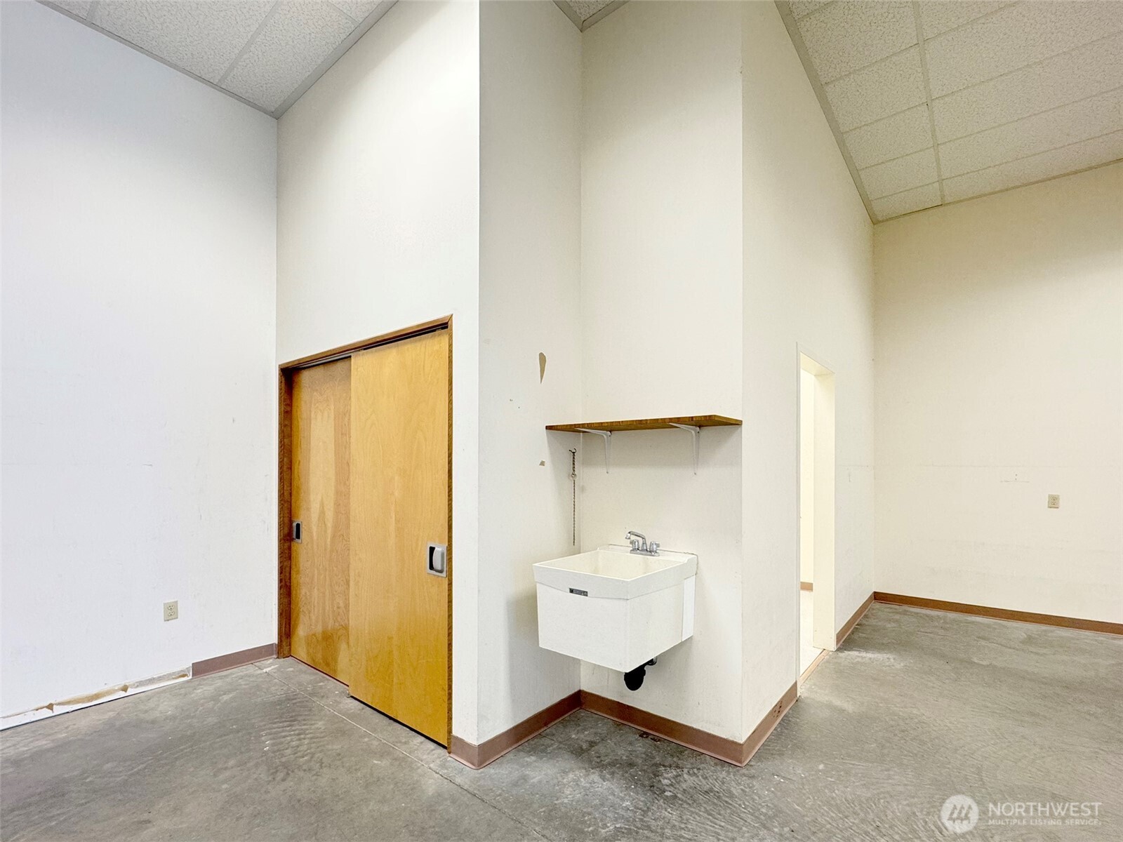 1400 W Washington Street 105 Property Photo 18
