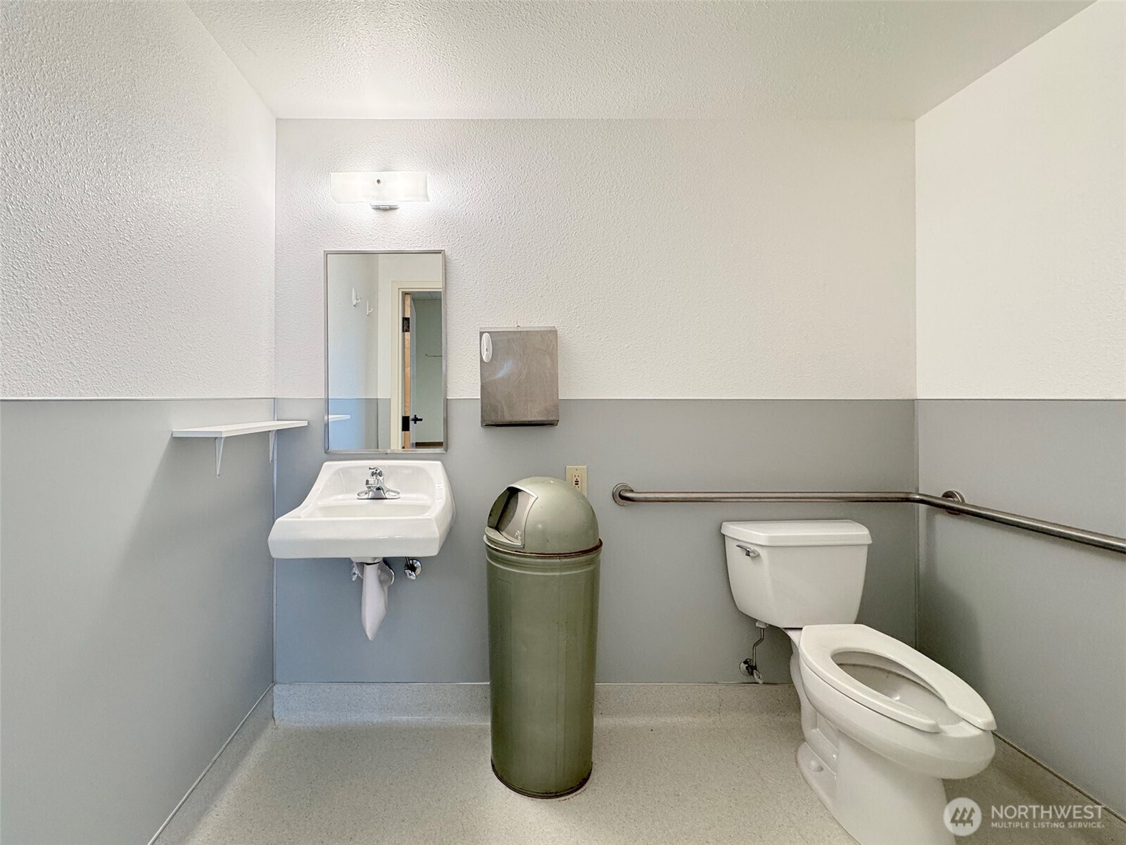 1400 W Washington Street 105 Property Photo 26