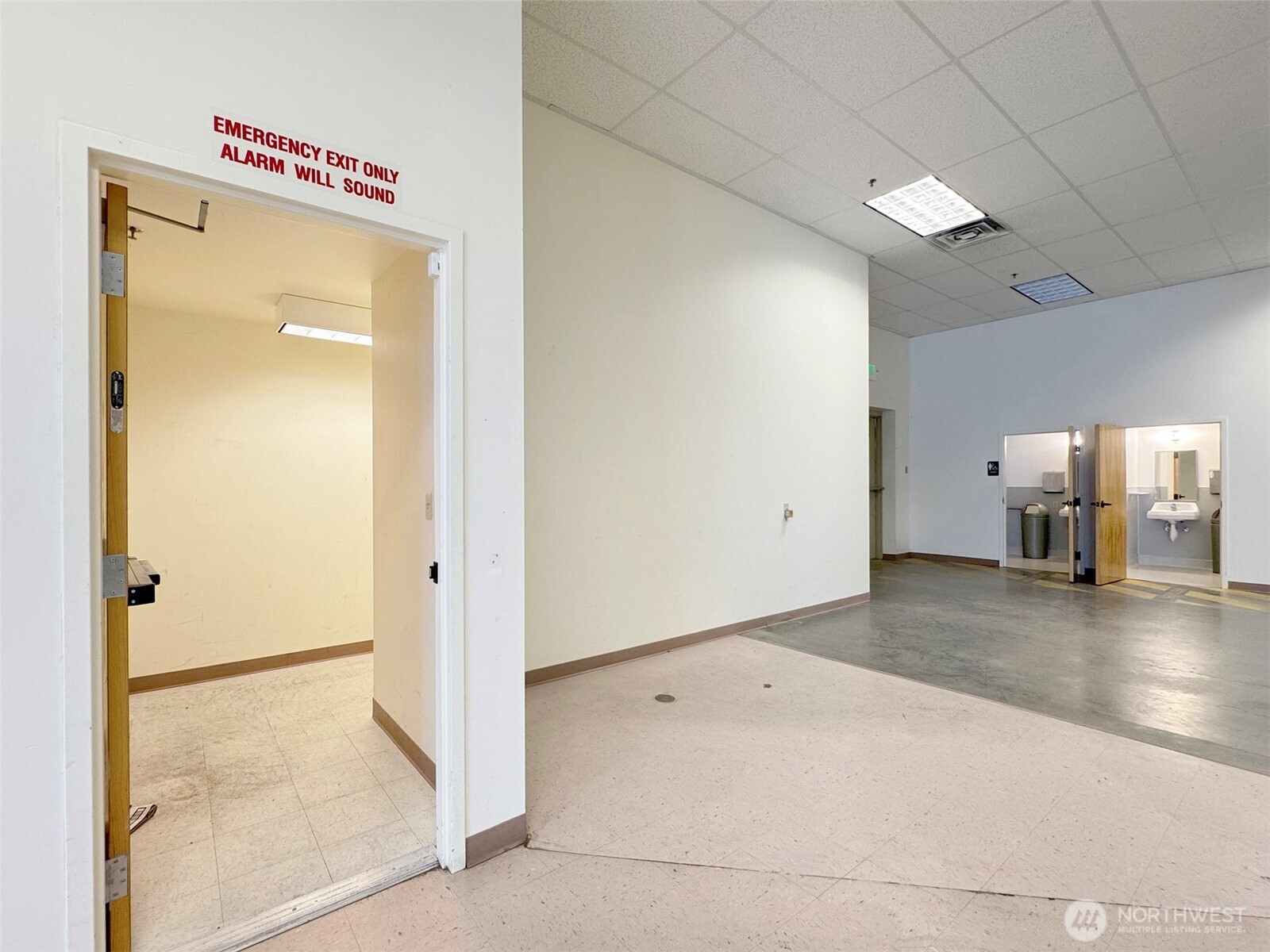 1400 W Washington Street 105 Property Photo 27