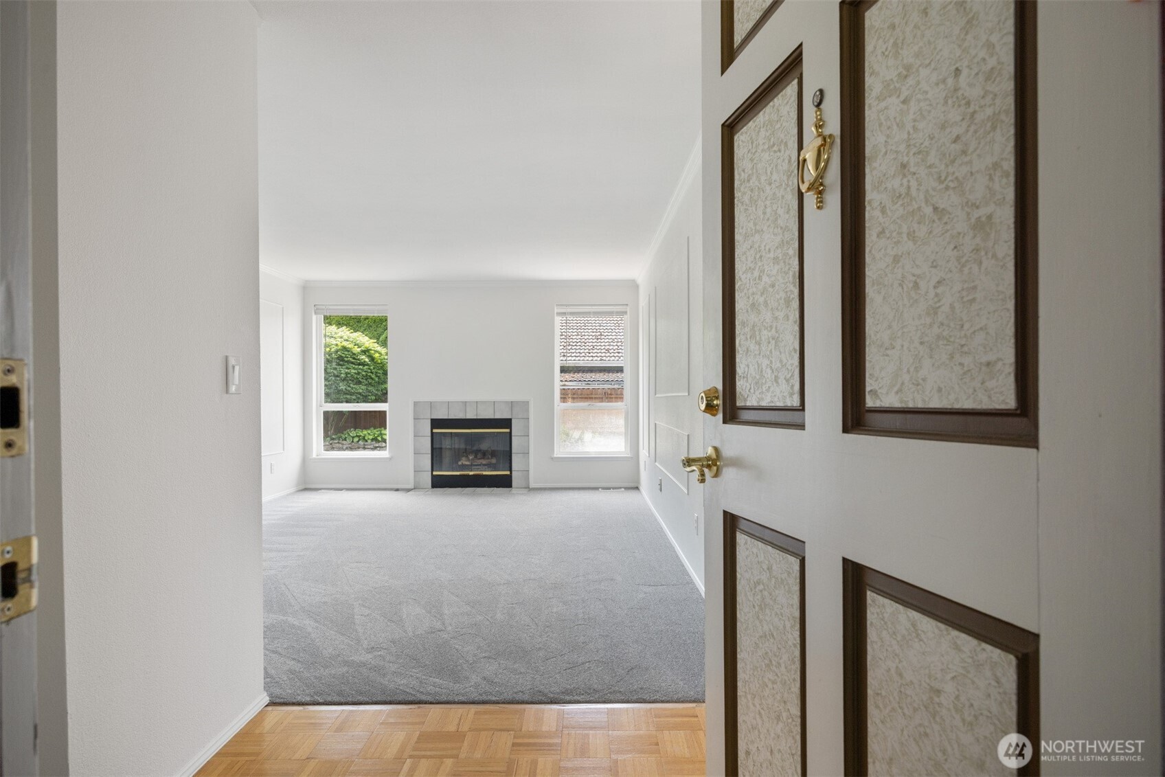 805 Cultus Mountain Drive Property Photo 3