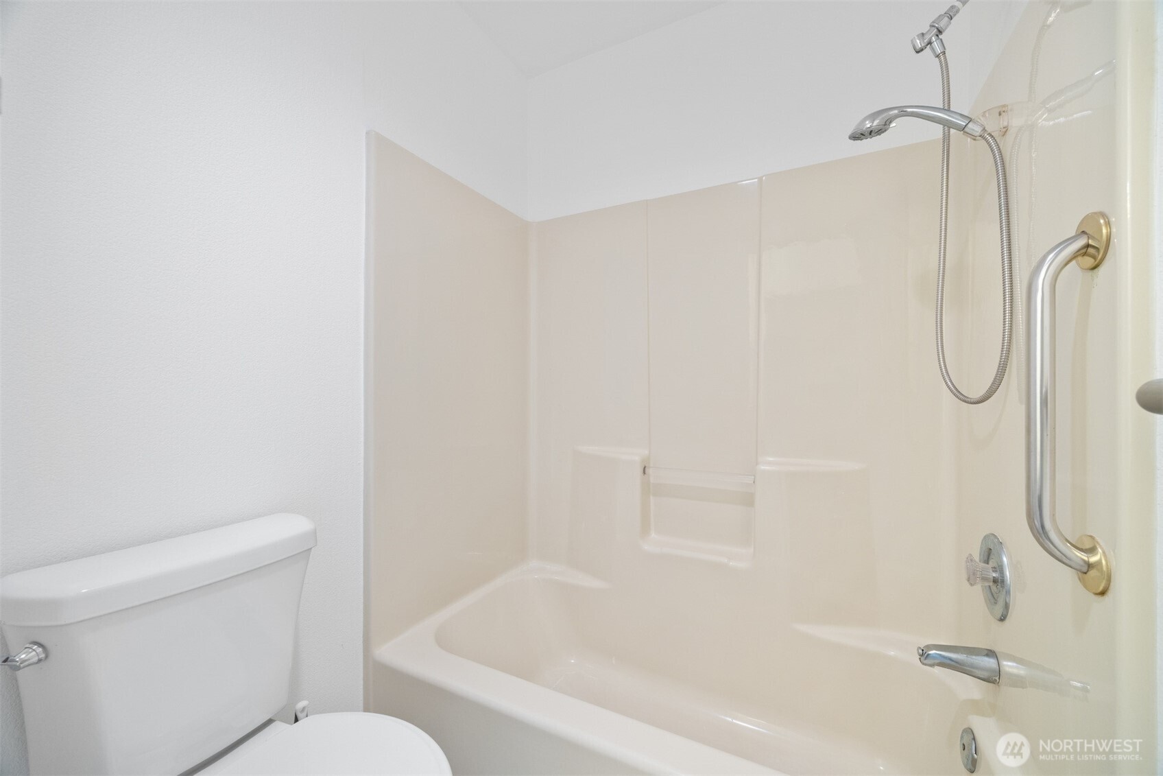 805 Cultus Mountain Drive Property Photo 18