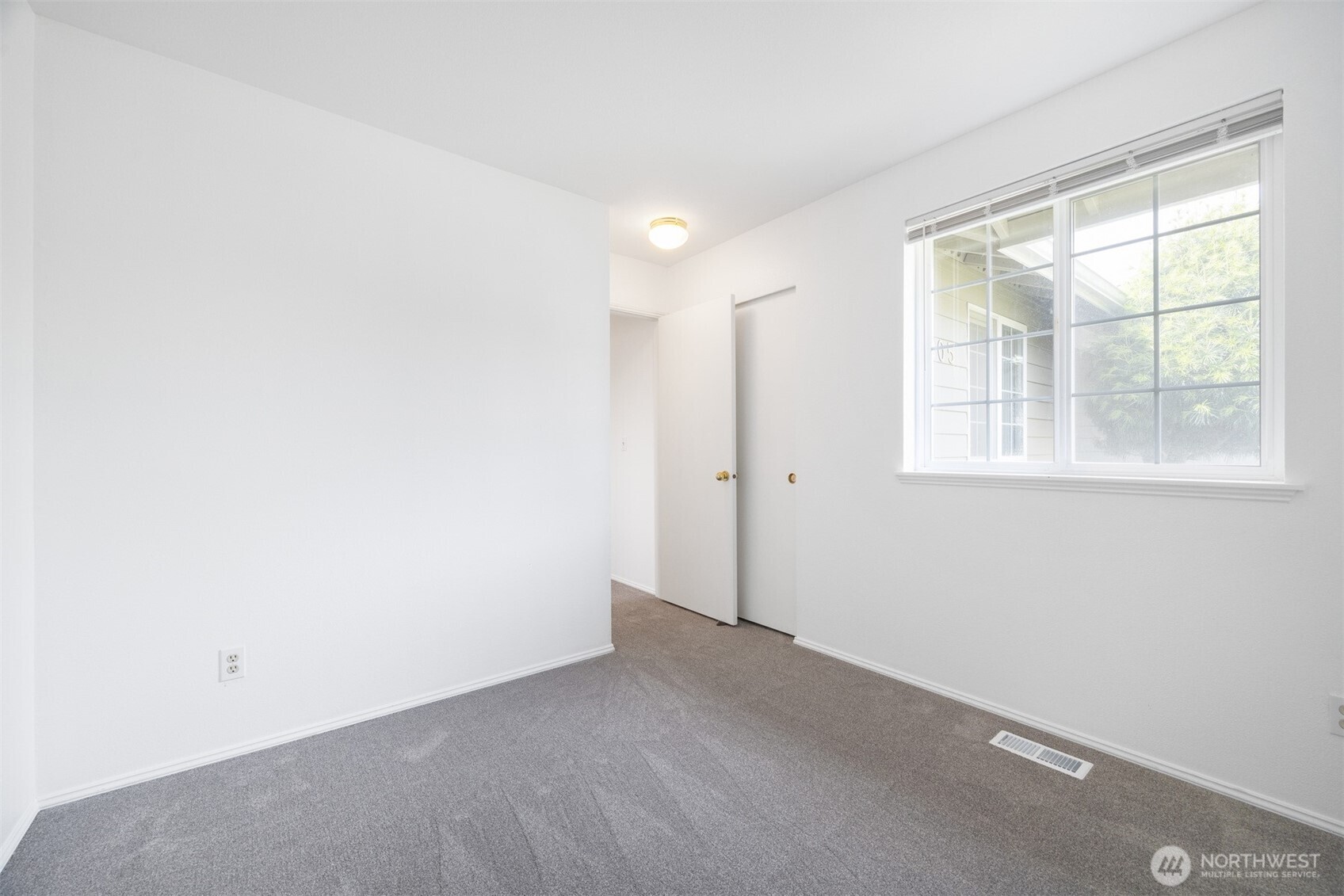 805 Cultus Mountain Drive Property Photo 19