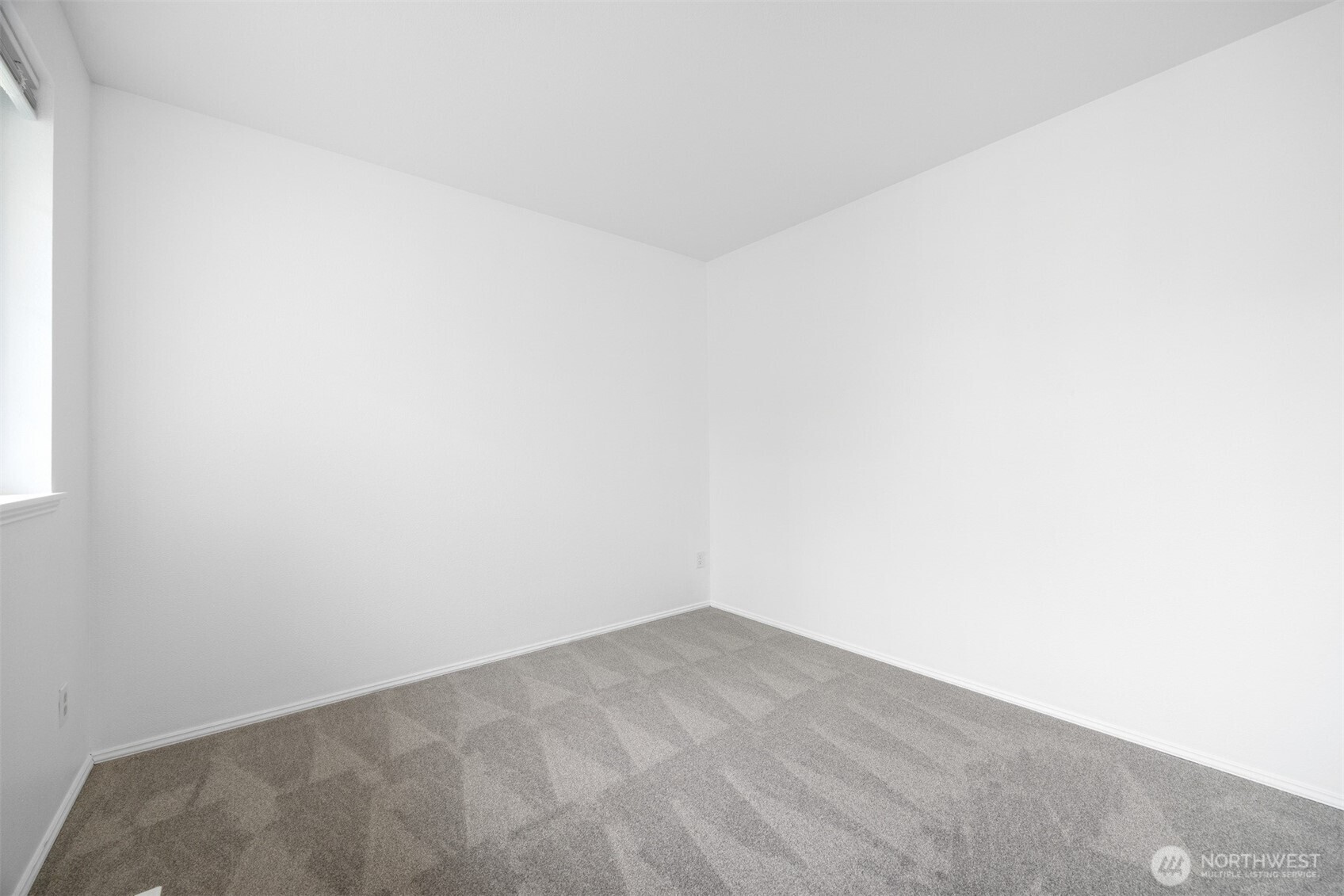 805 Cultus Mountain Drive Property Photo 21