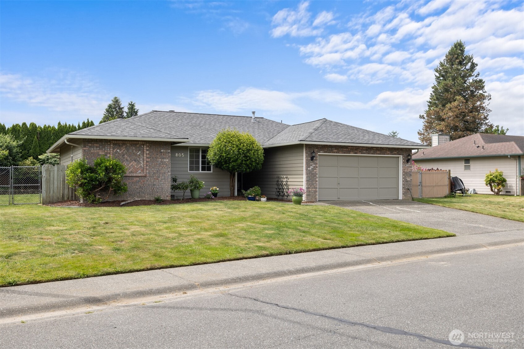 805 Cultus Mountain Drive Property Photo 24