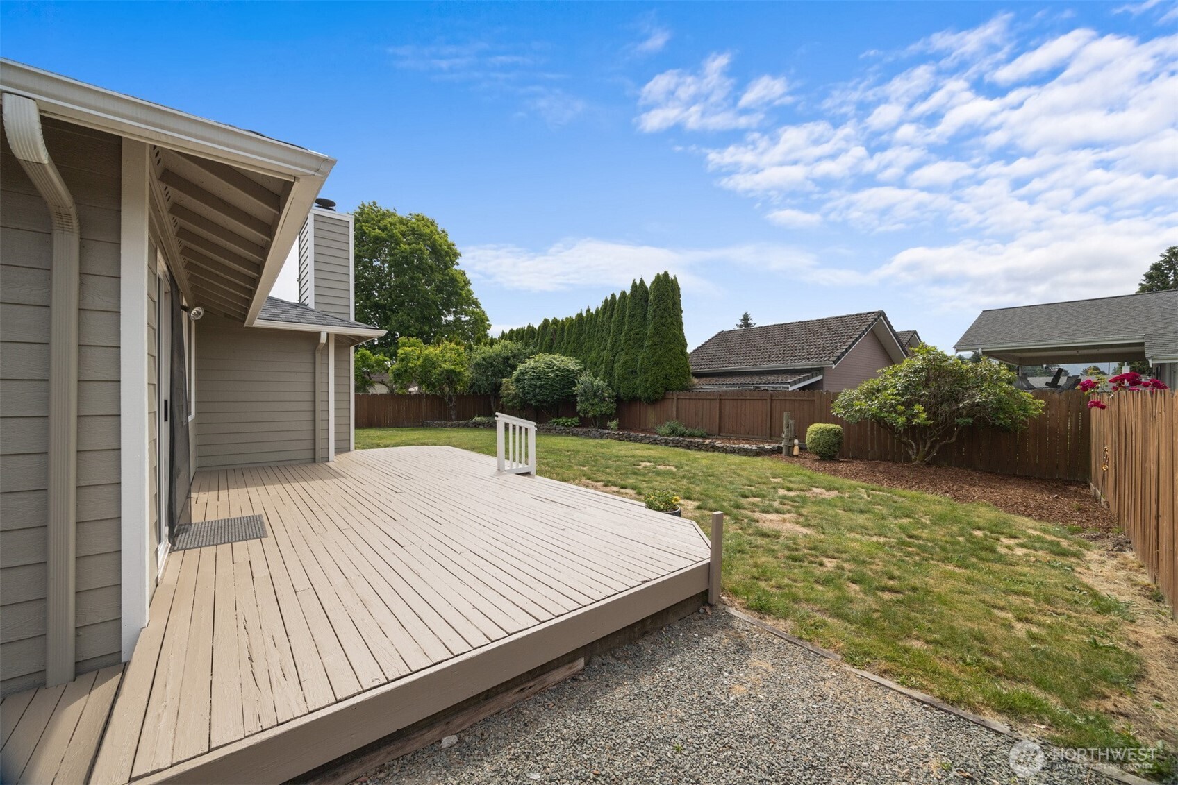 805 Cultus Mountain Drive Property Photo 31